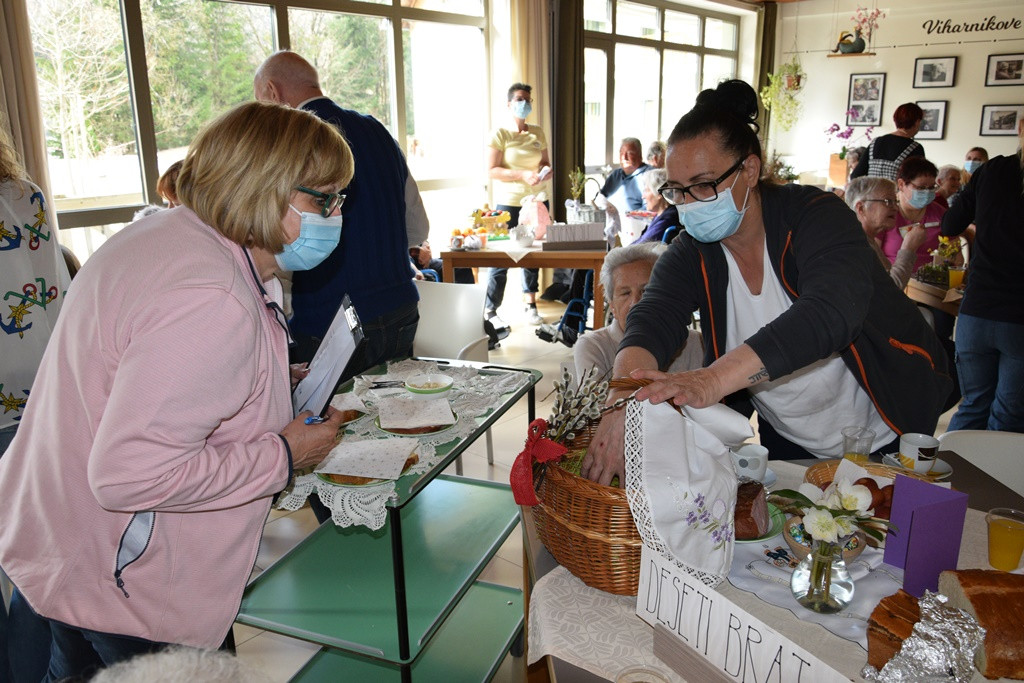 Viharniška velikonočna košara 2021