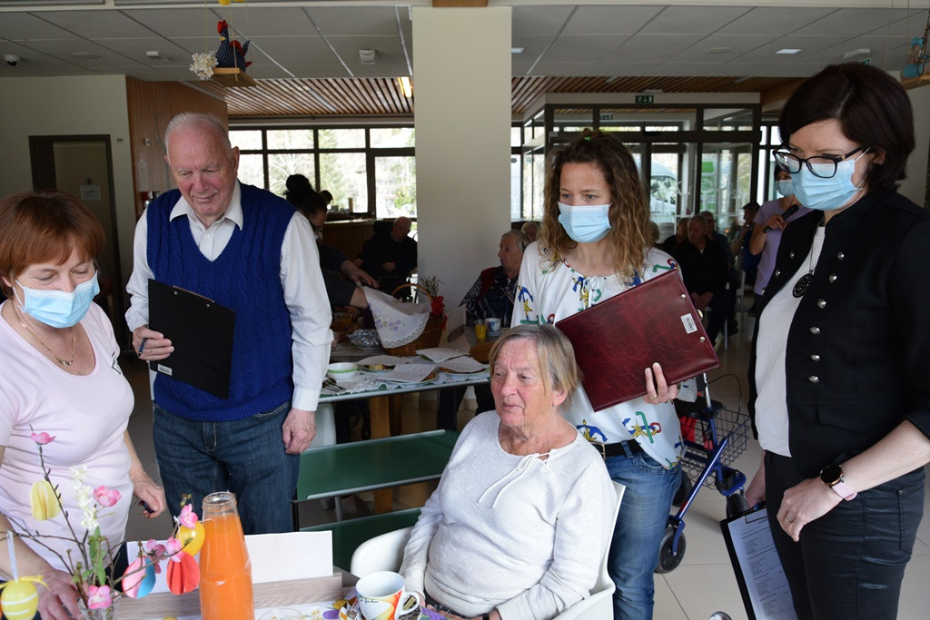 Viharniška velikonočna košara 2021