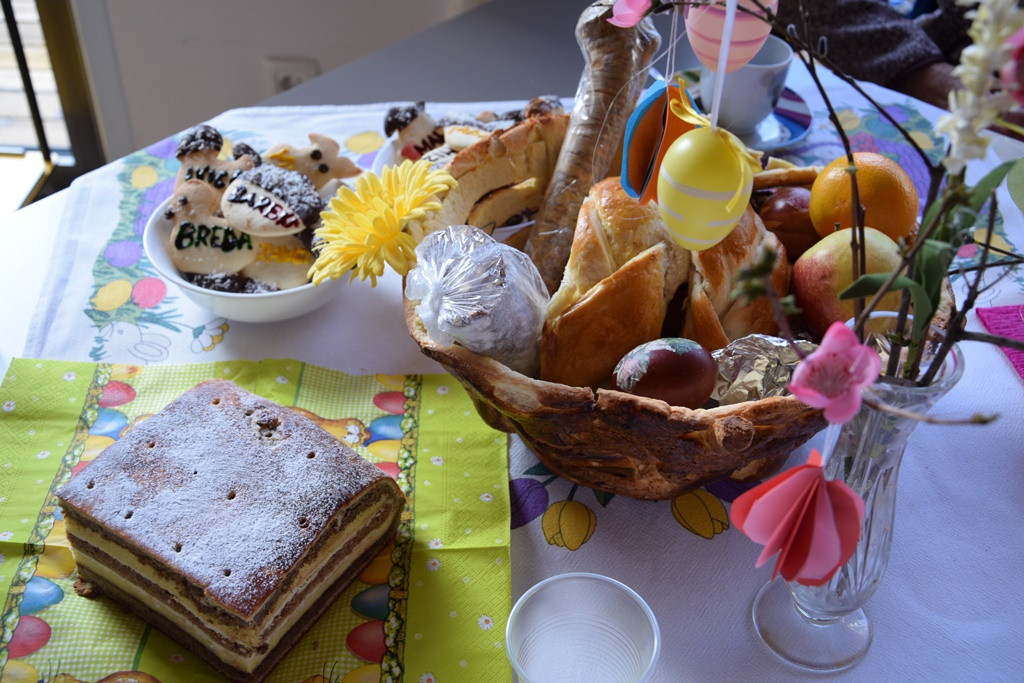 Viharniška velikonočna košara 2021