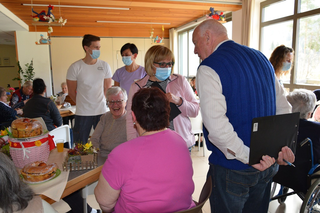 Viharniška velikonočna košara 2021