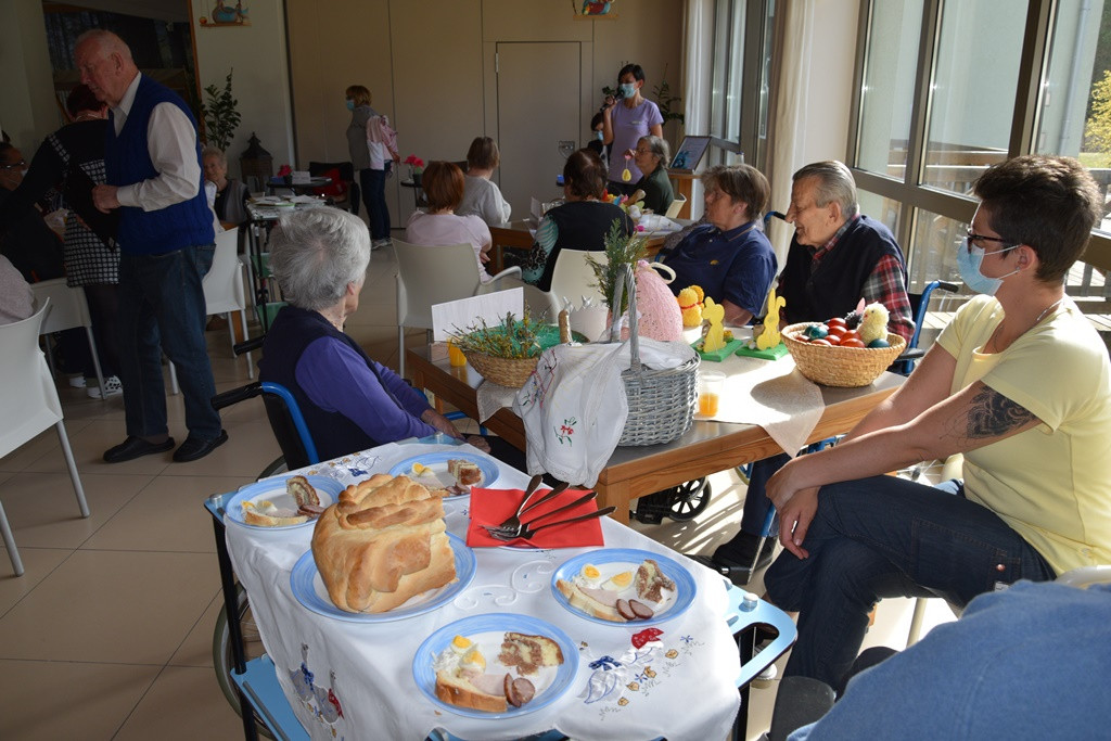 Viharniška velikonočna košara 2021