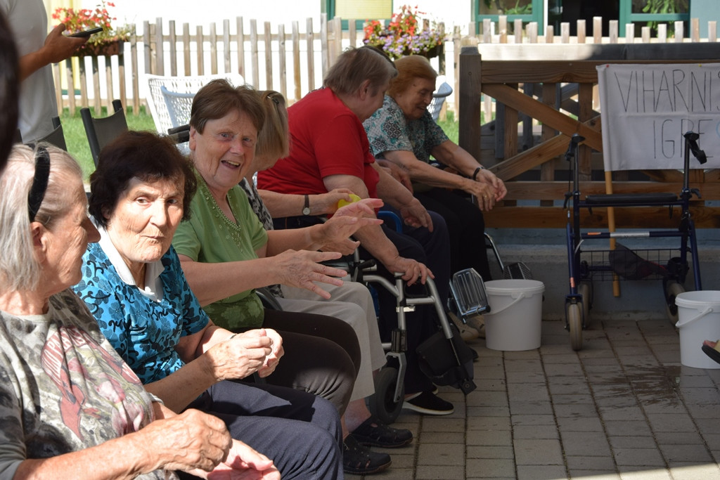 Viharniške športne igre