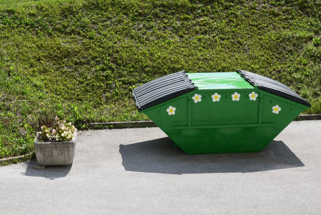 Viharniški zabojnik