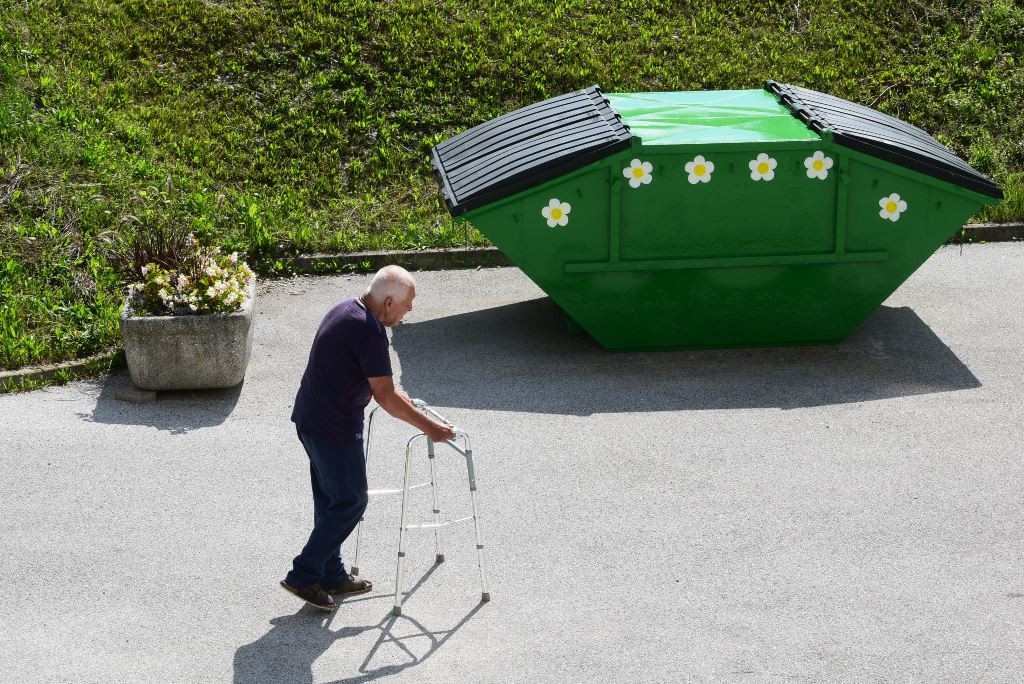 Viharniški zabojnik