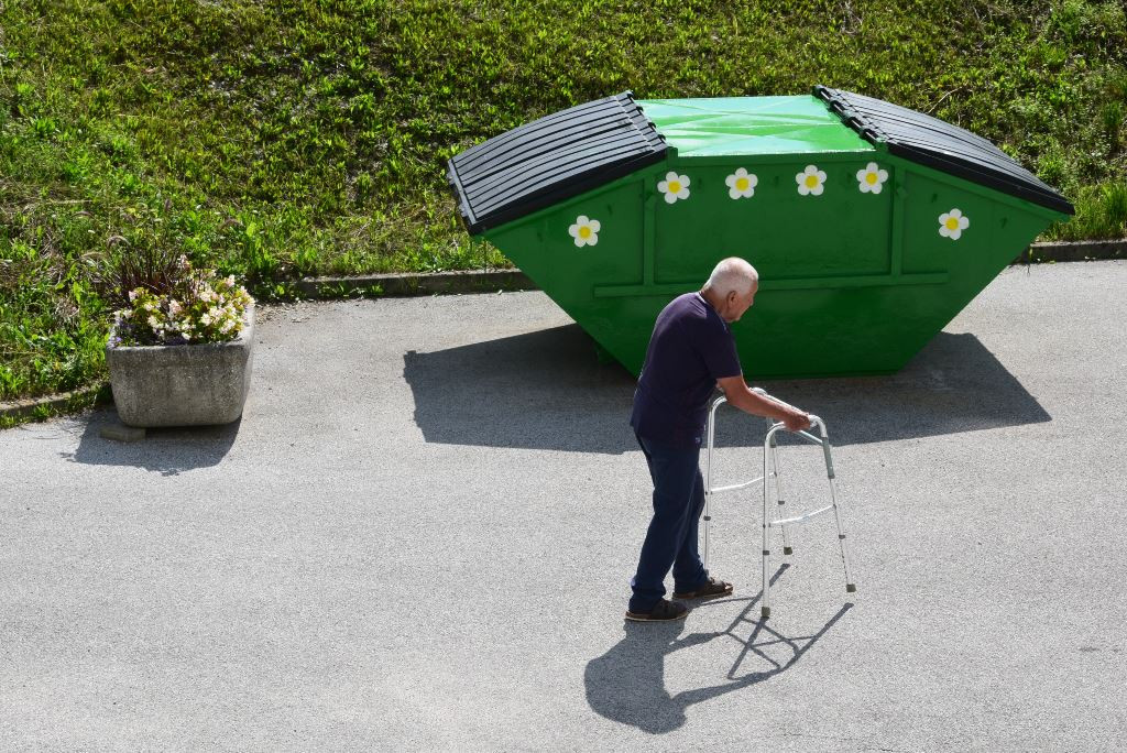 Viharniški zabojnik