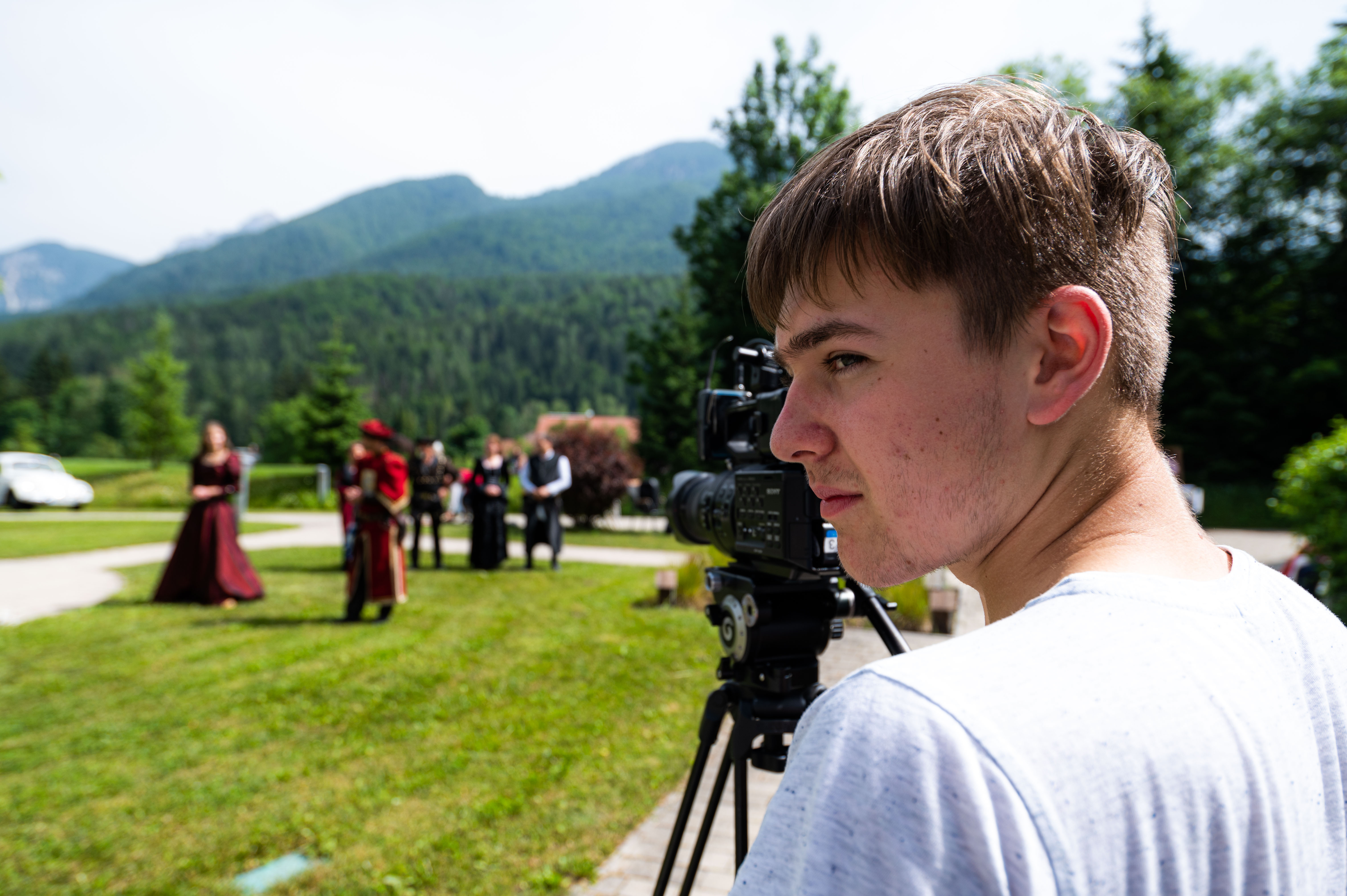 Z Viharnikom skozi čas - v parku doma