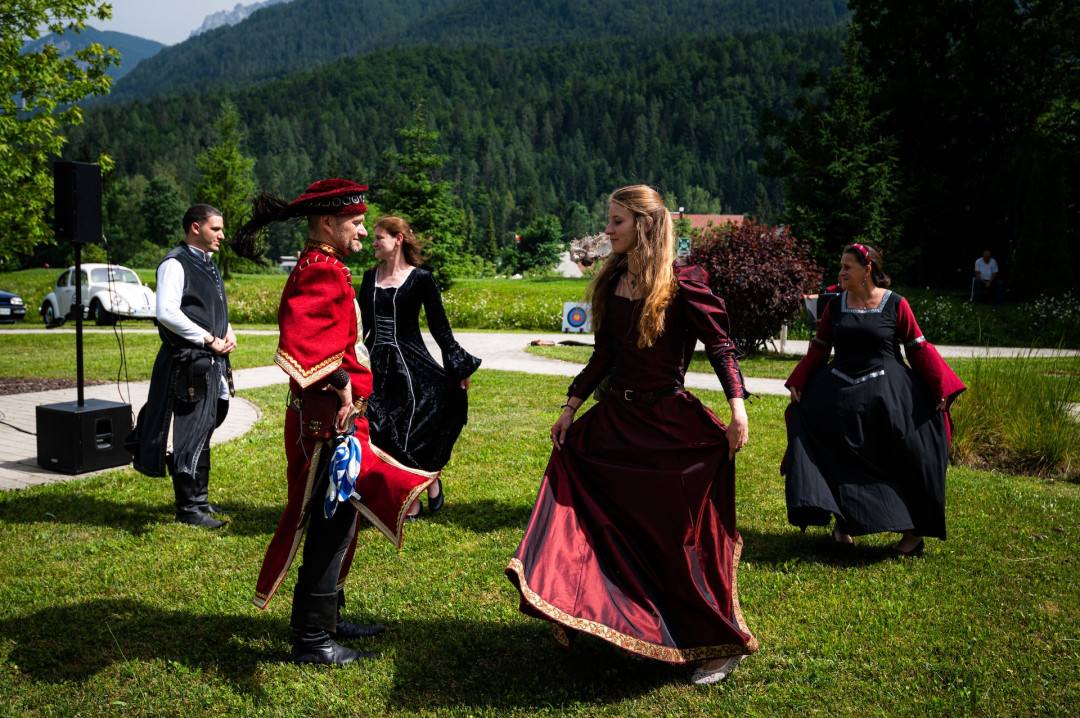 Z Viharnikom skozi čas - v parku doma