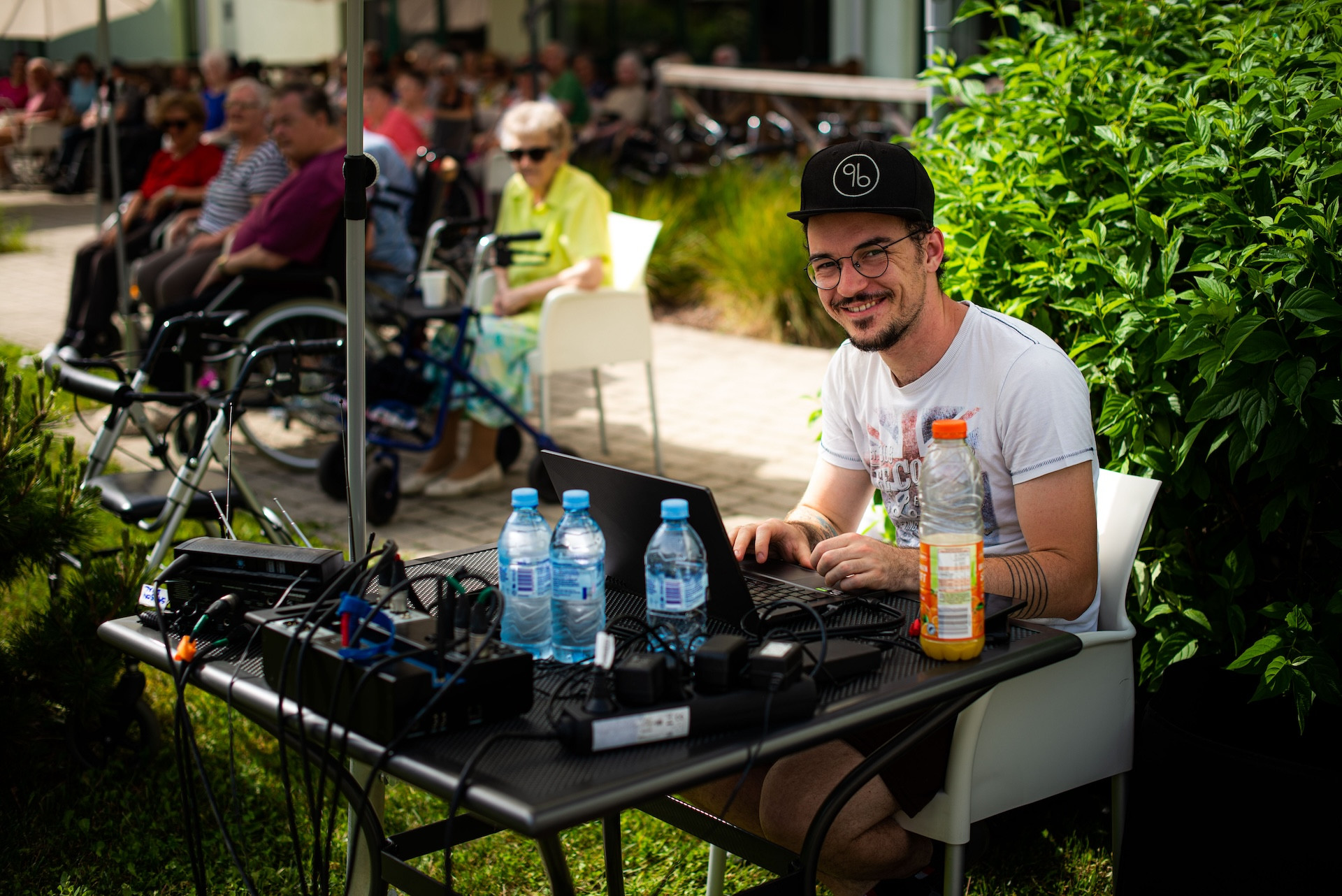 Z Viharnikom skozi čas - v parku doma