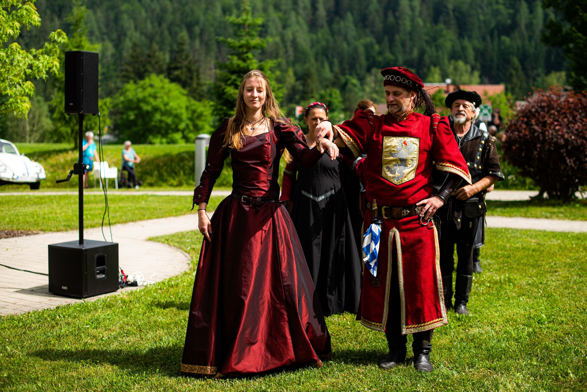 Z Viharnikom skozi čas - v parku doma