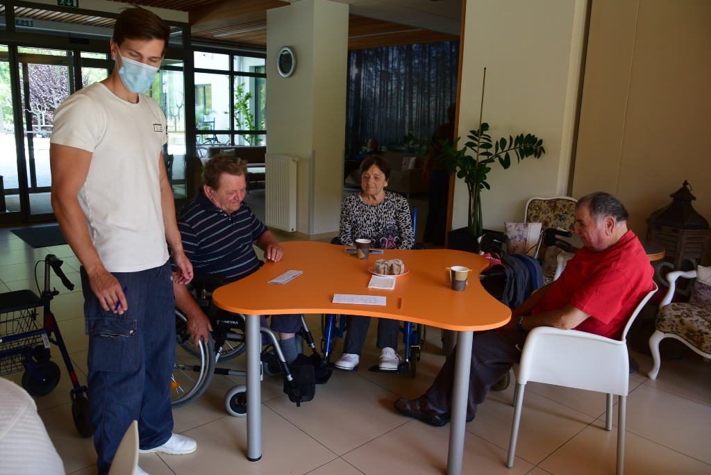 Zadnja poletna tombola