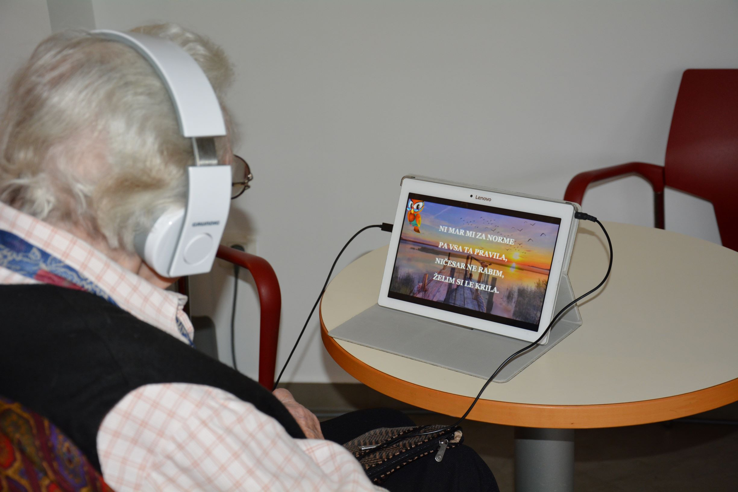 Biti človek – skozi glas