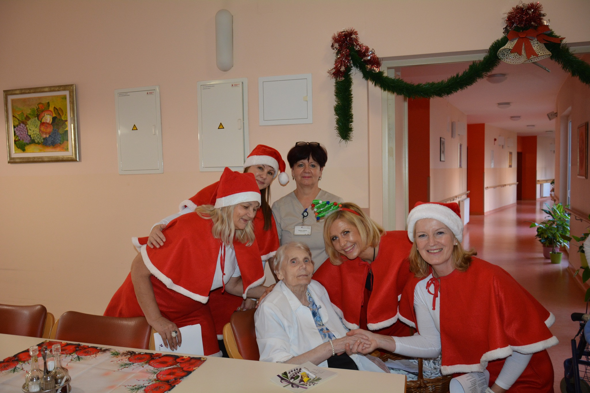 Božični pevski zborček