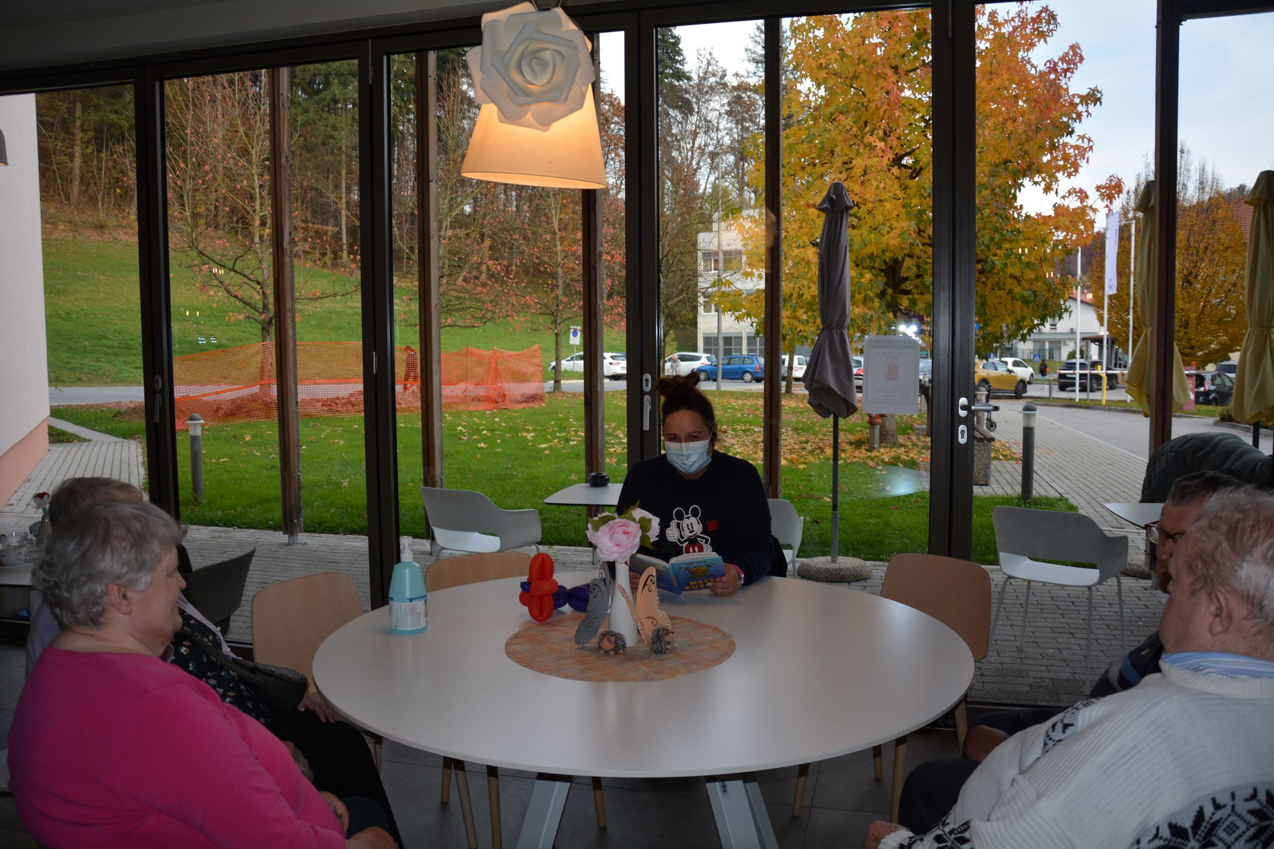 Bralna urica s Katjo Žolgar