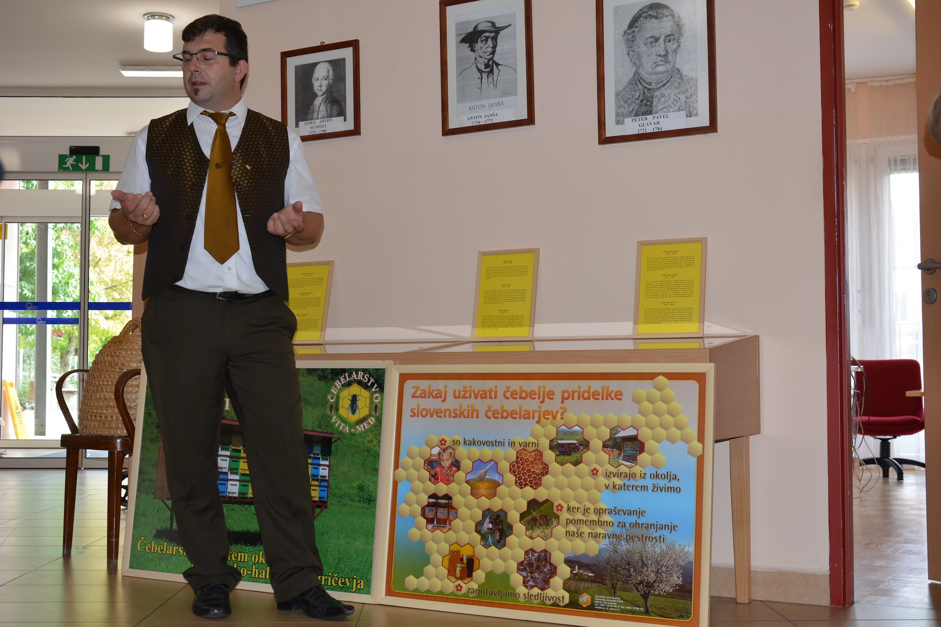 Čebelarska razstava