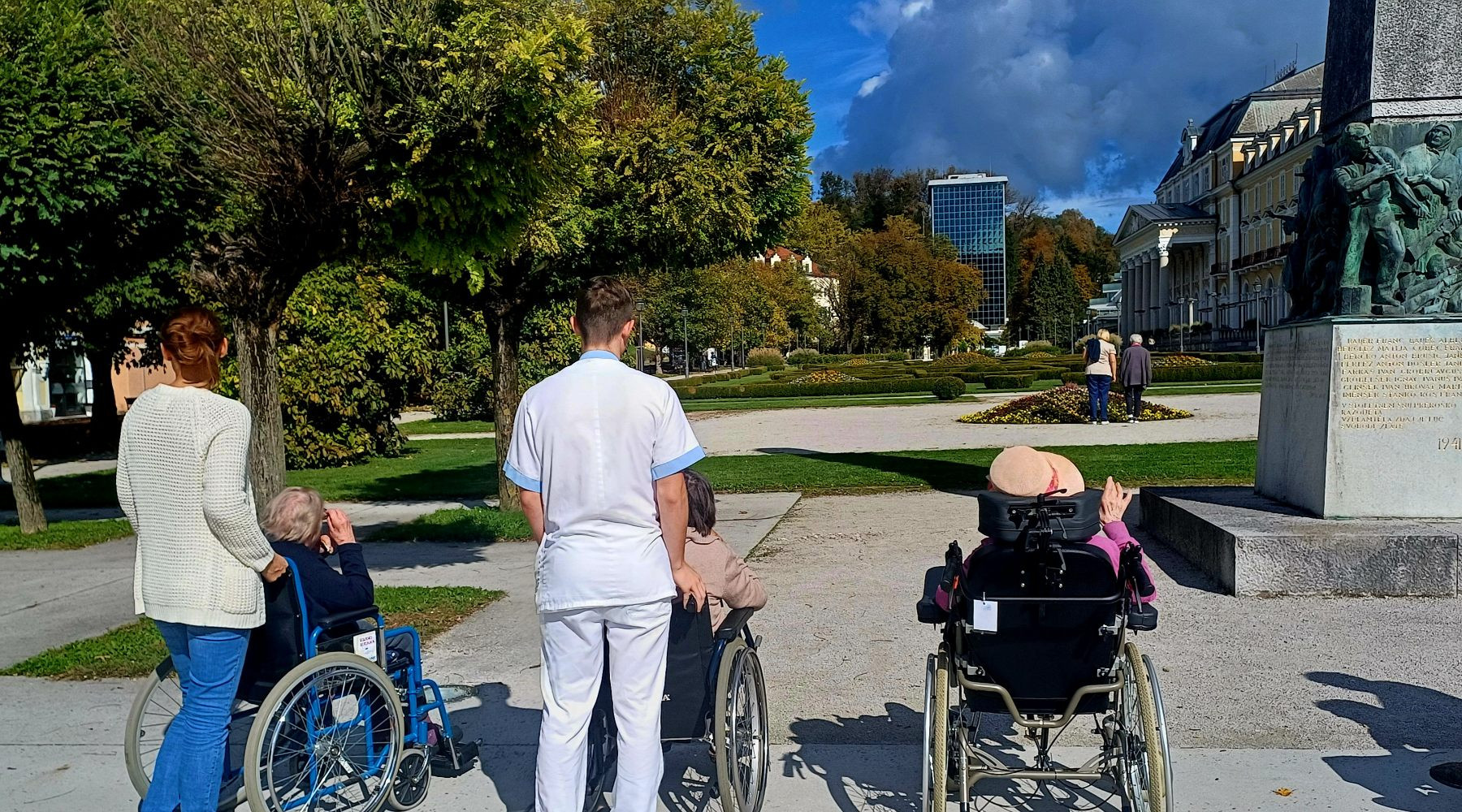 Čuječ jesenski sprehod