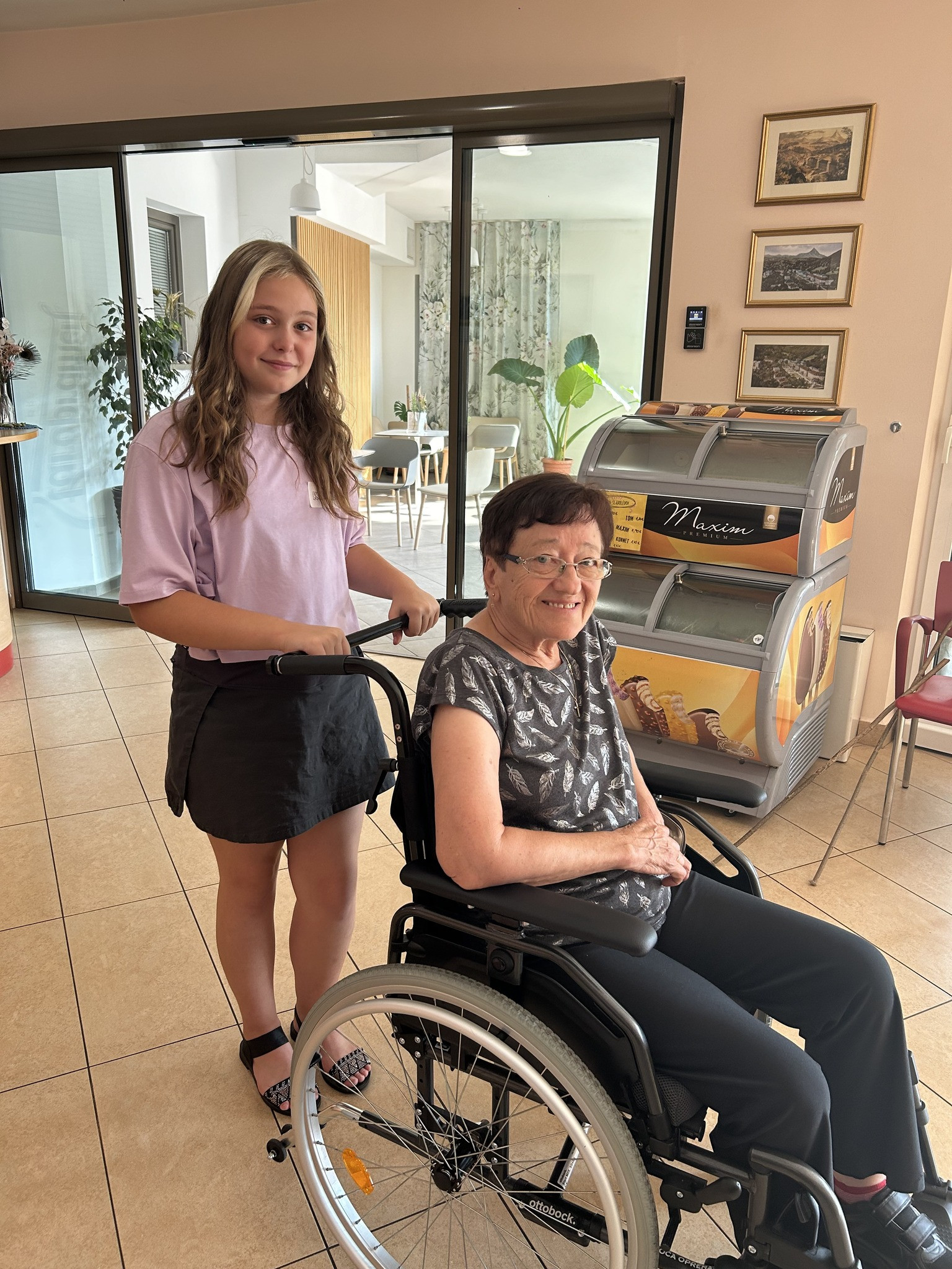 Dan medgeneracijskih vezi