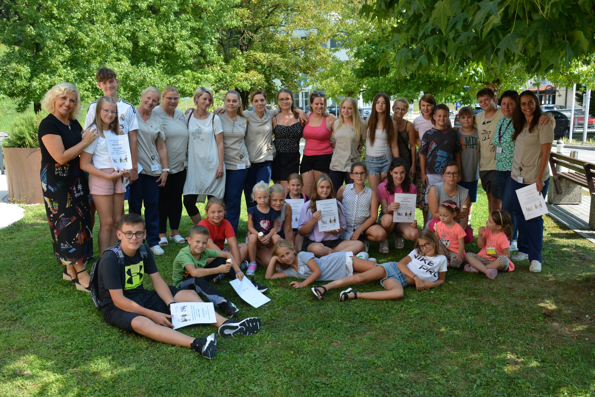 Dan medgeneracijskih vezi