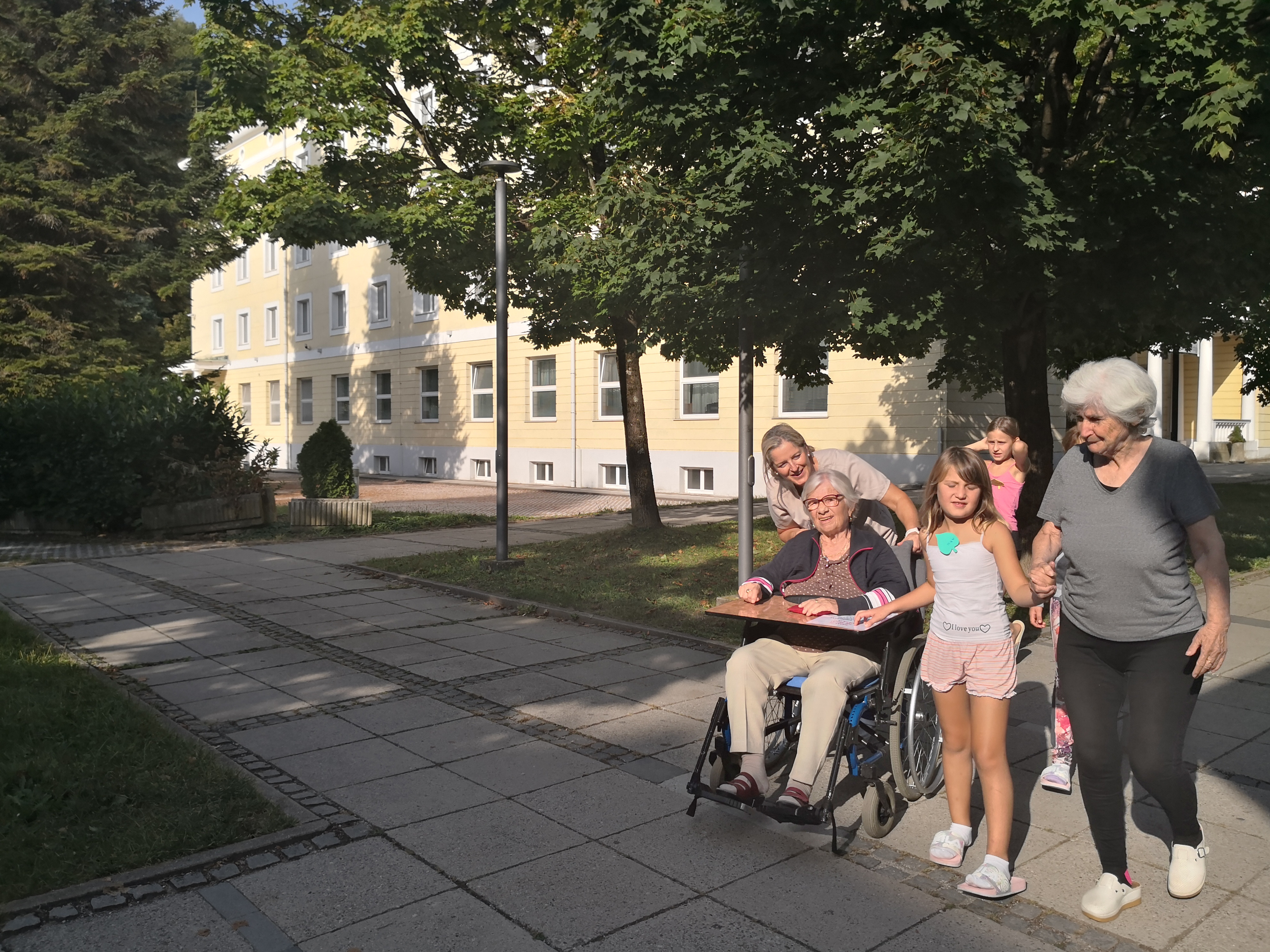 Dan odprih vrat otrokom zaposlenih