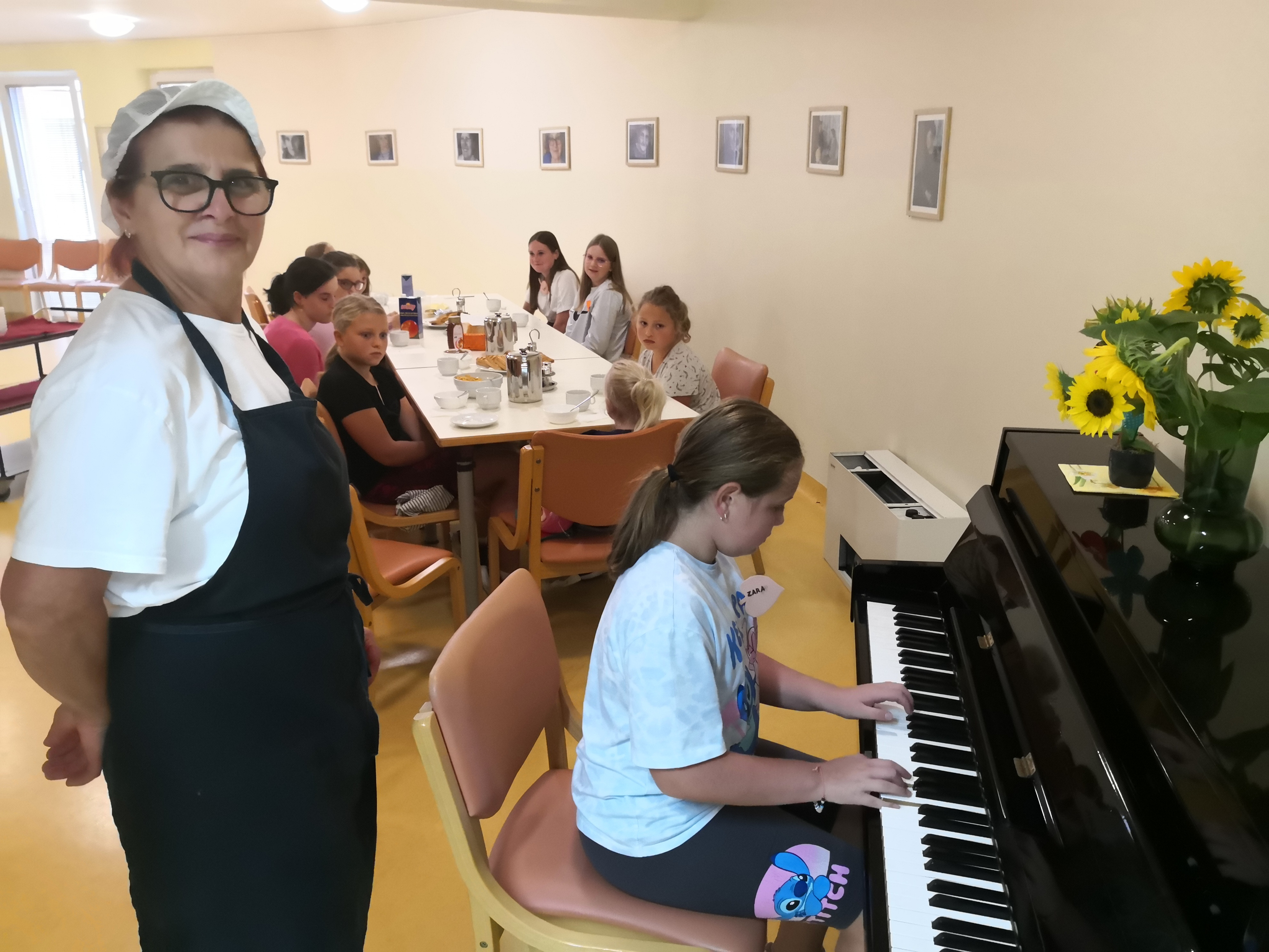 Dan odprih vrat otrokom zaposlenih