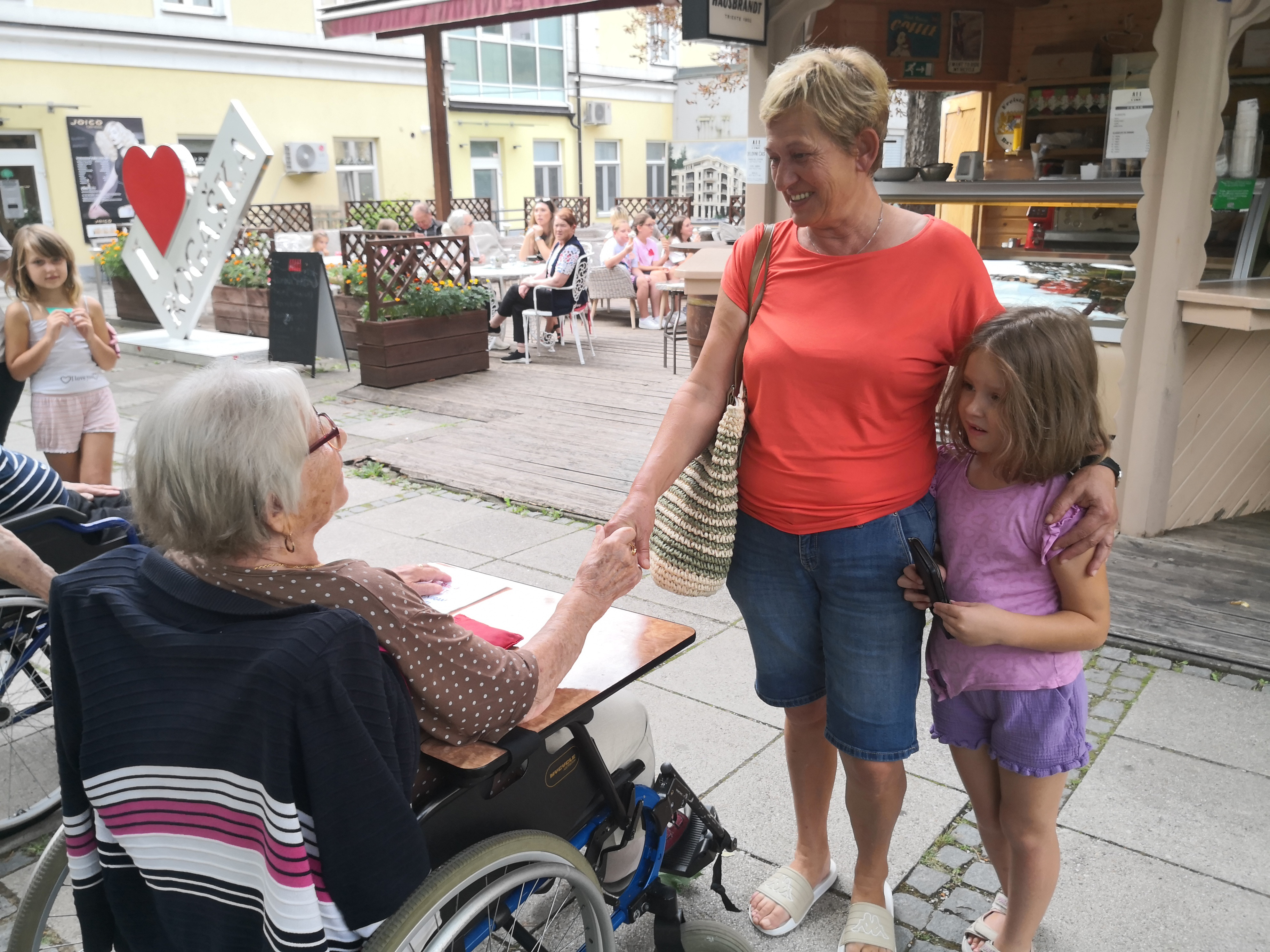 Dan odprih vrat otrokom zaposlenih