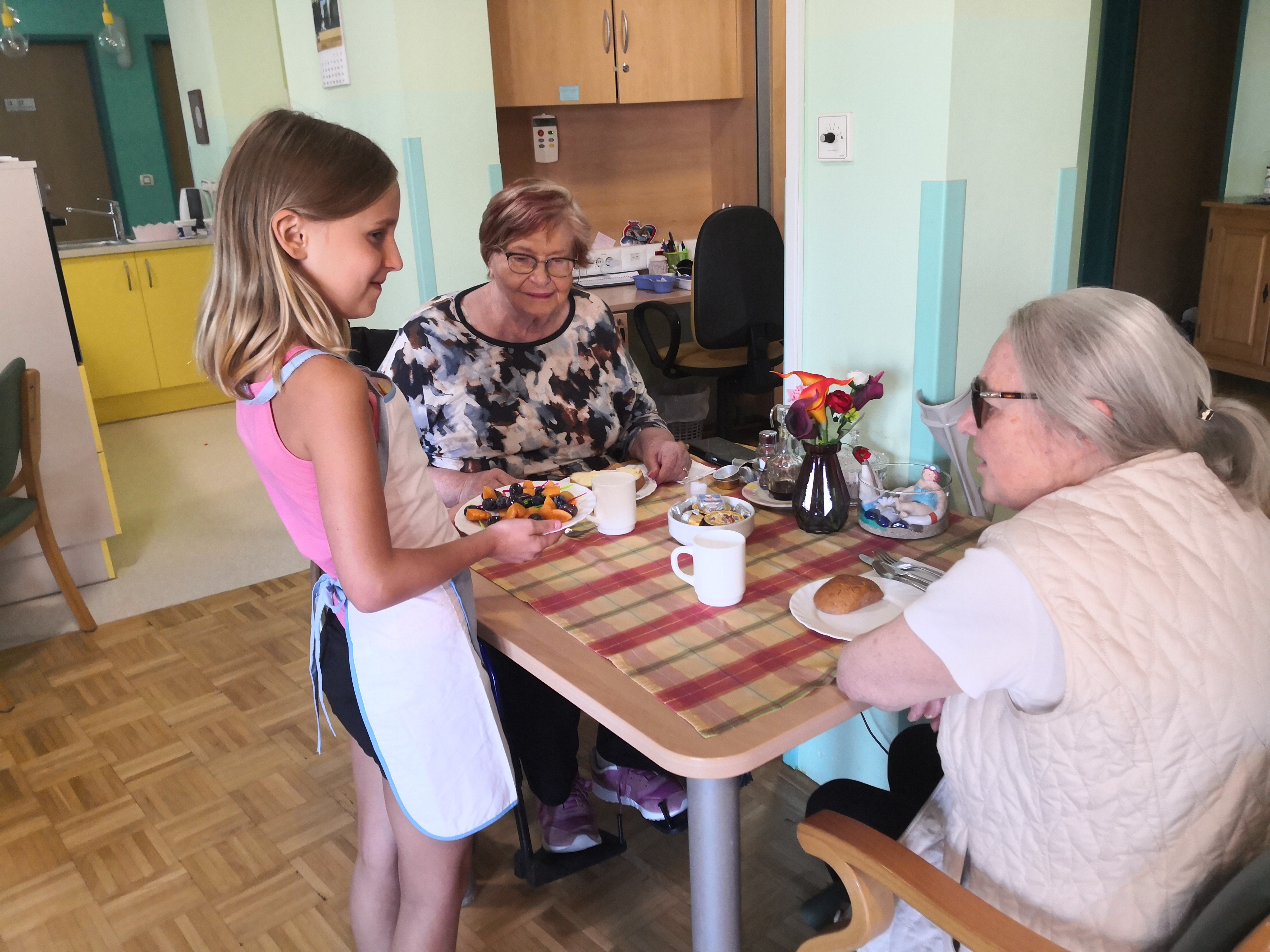 Dan odprih vrat otrokom zaposlenih