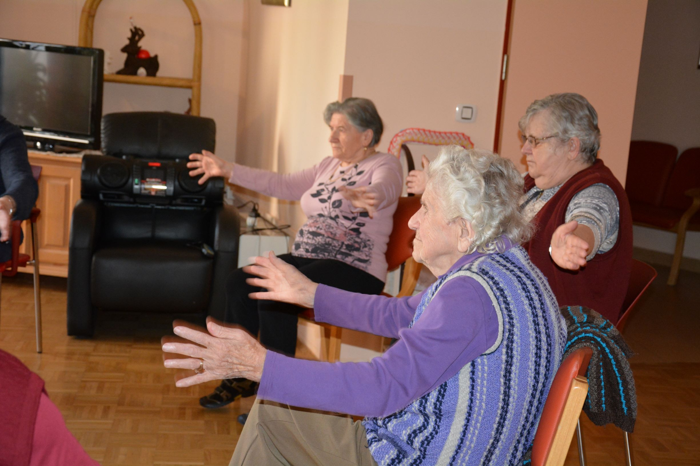 Delovna terapija in funkcijsko usposabljanje ob glasbi