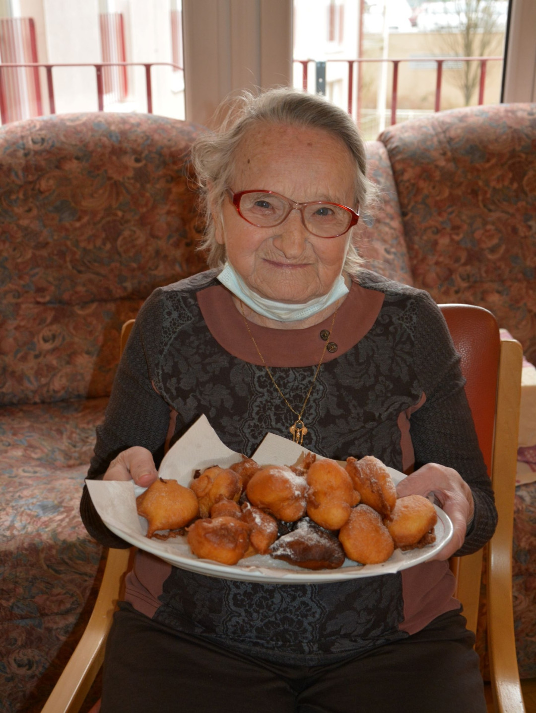 Diši po ocvrtih miškah