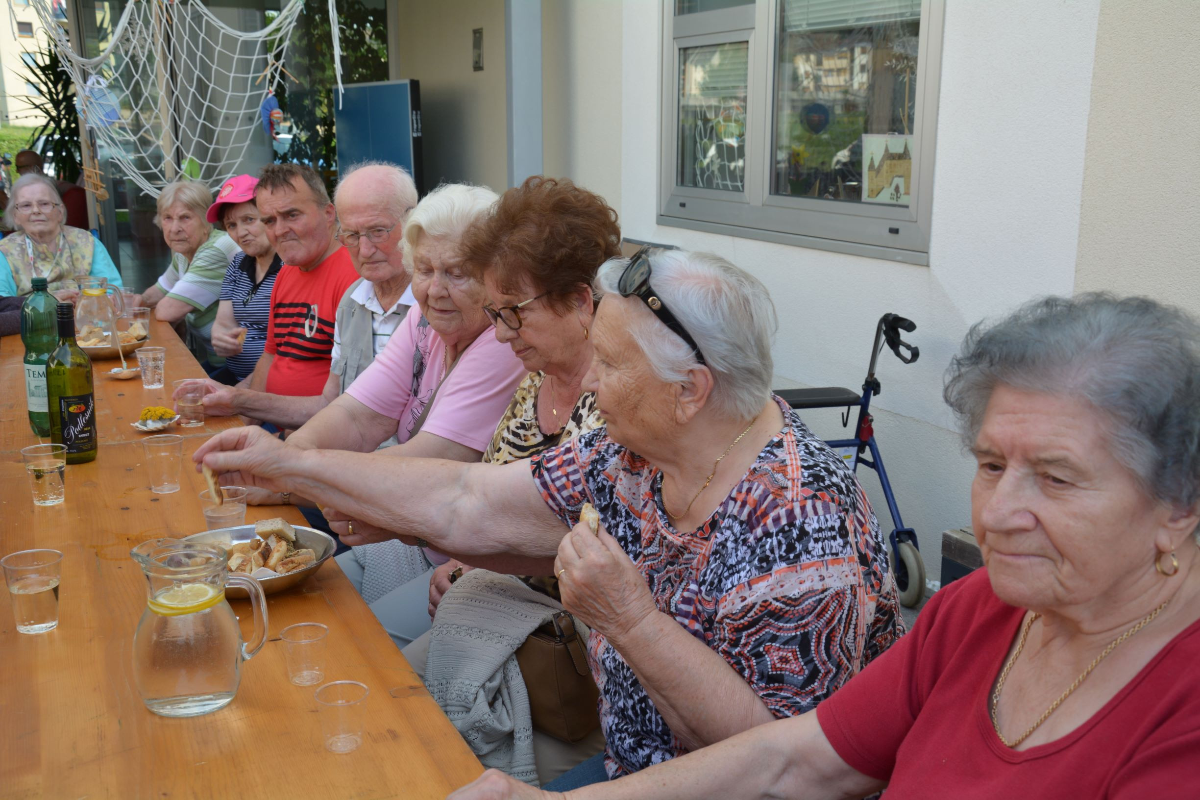 Družabno srečanje stanovalcev in zaposlenih domov Rogaška Slatina, Poljčane in Slovenska Bistrica