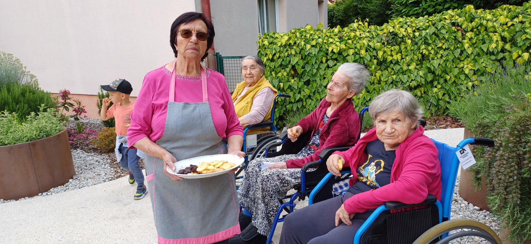 Druženje z otroki v zeliščnem parku