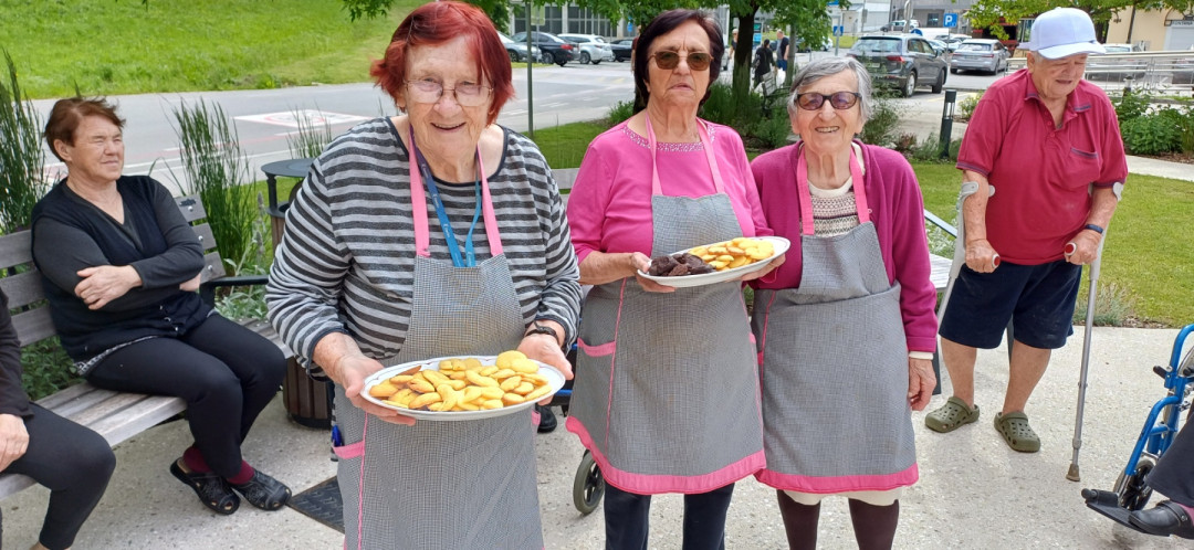 Druženje z otroki v zeliščnem parku