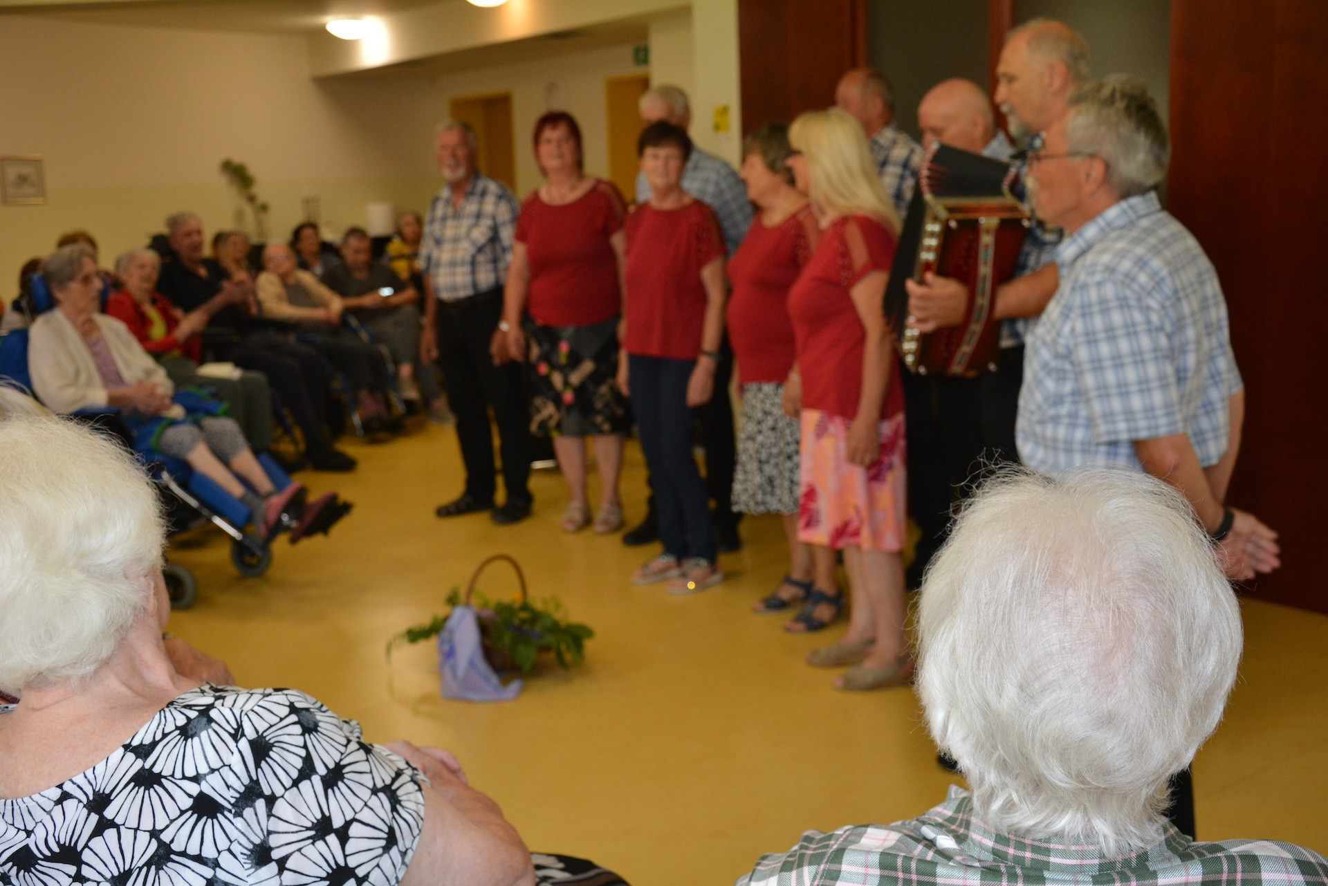 Imeti je lepo prijatelje ob sebi