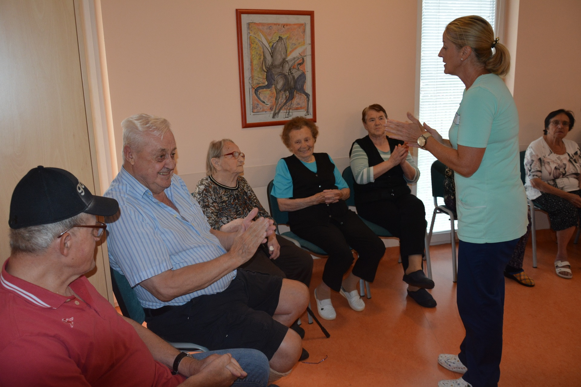 Joga smeha in otvoritev razstave