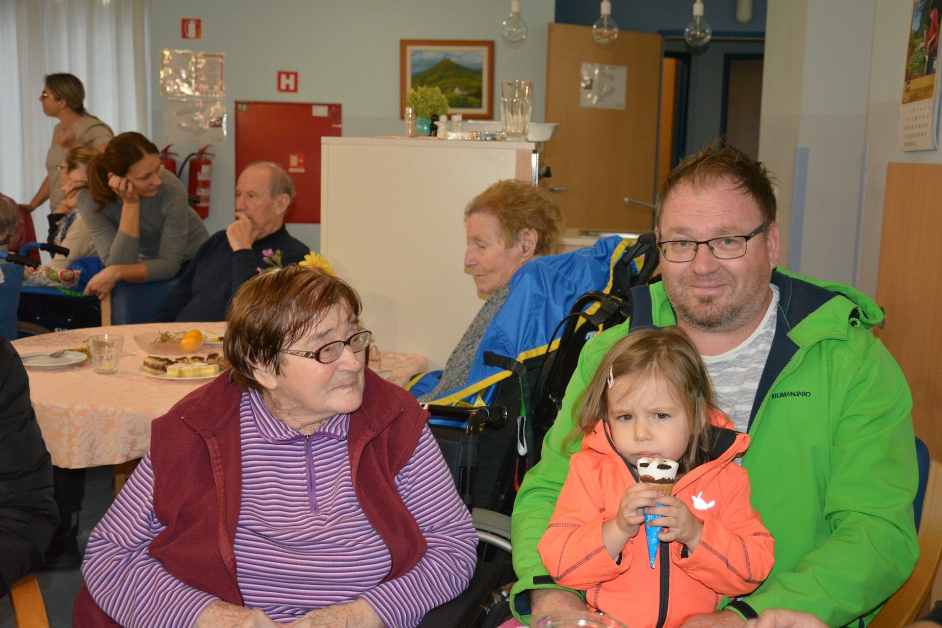 Klub svojcev skupin Mavrica in Modrijani