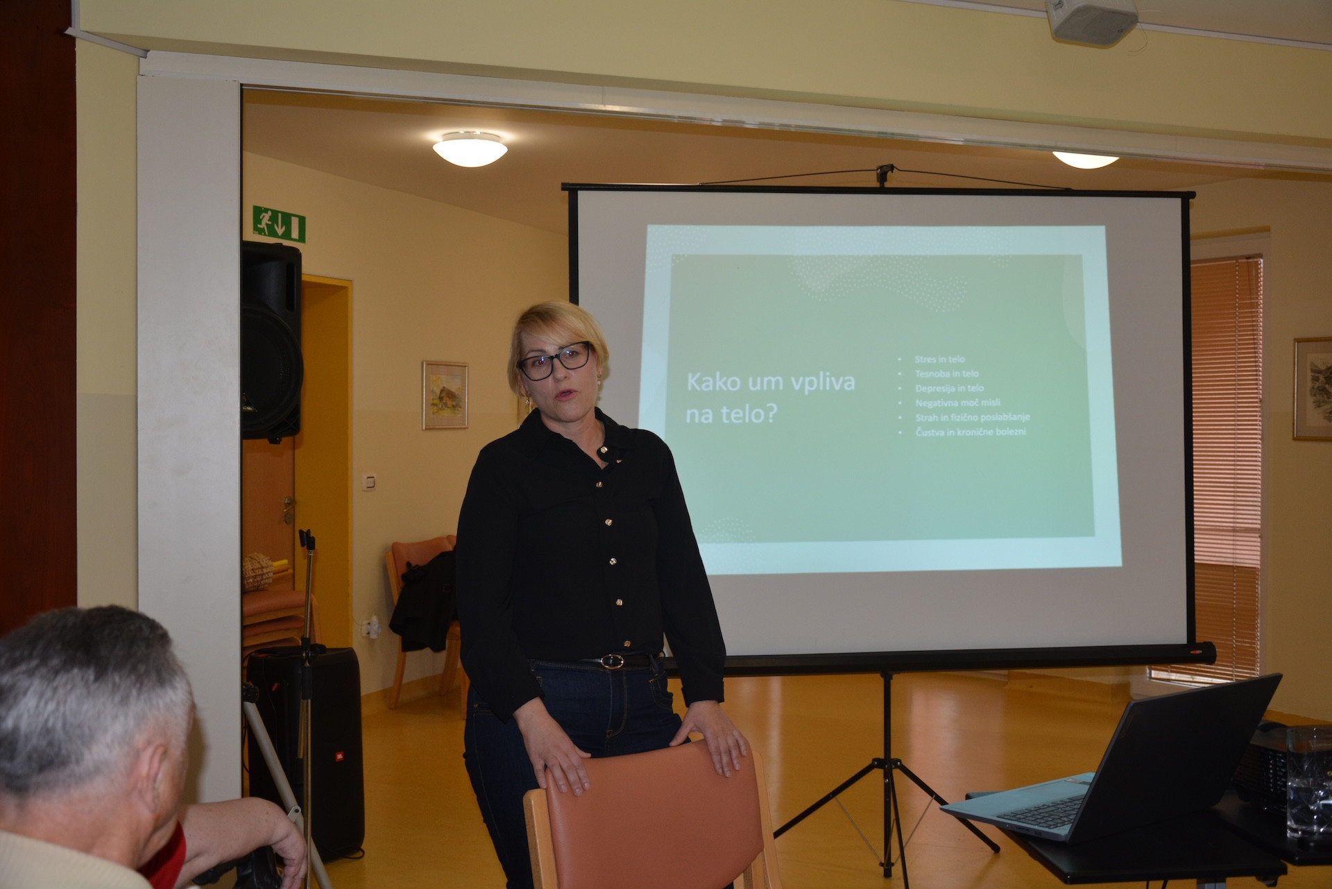 Klub svojcev skupin Ob potoku, Ena A in Rožmarin