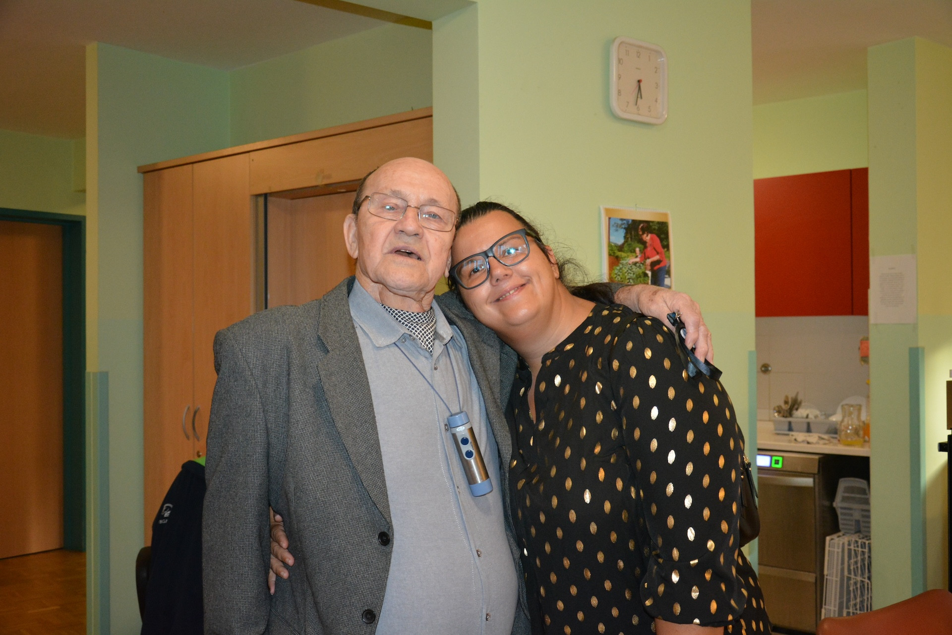 Klub svojcev skupin Ob potoku, Ena A in Rožmarin