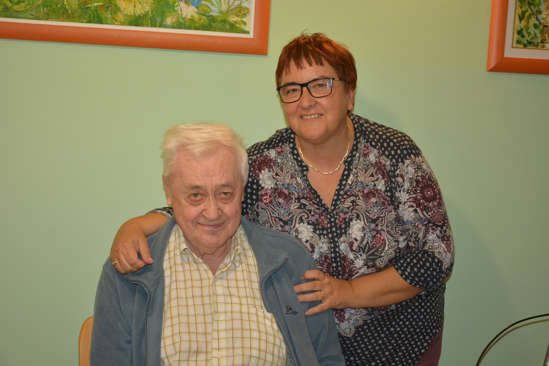 Klub svojcev skupin Ob potoku, Ena A in Rožmarin