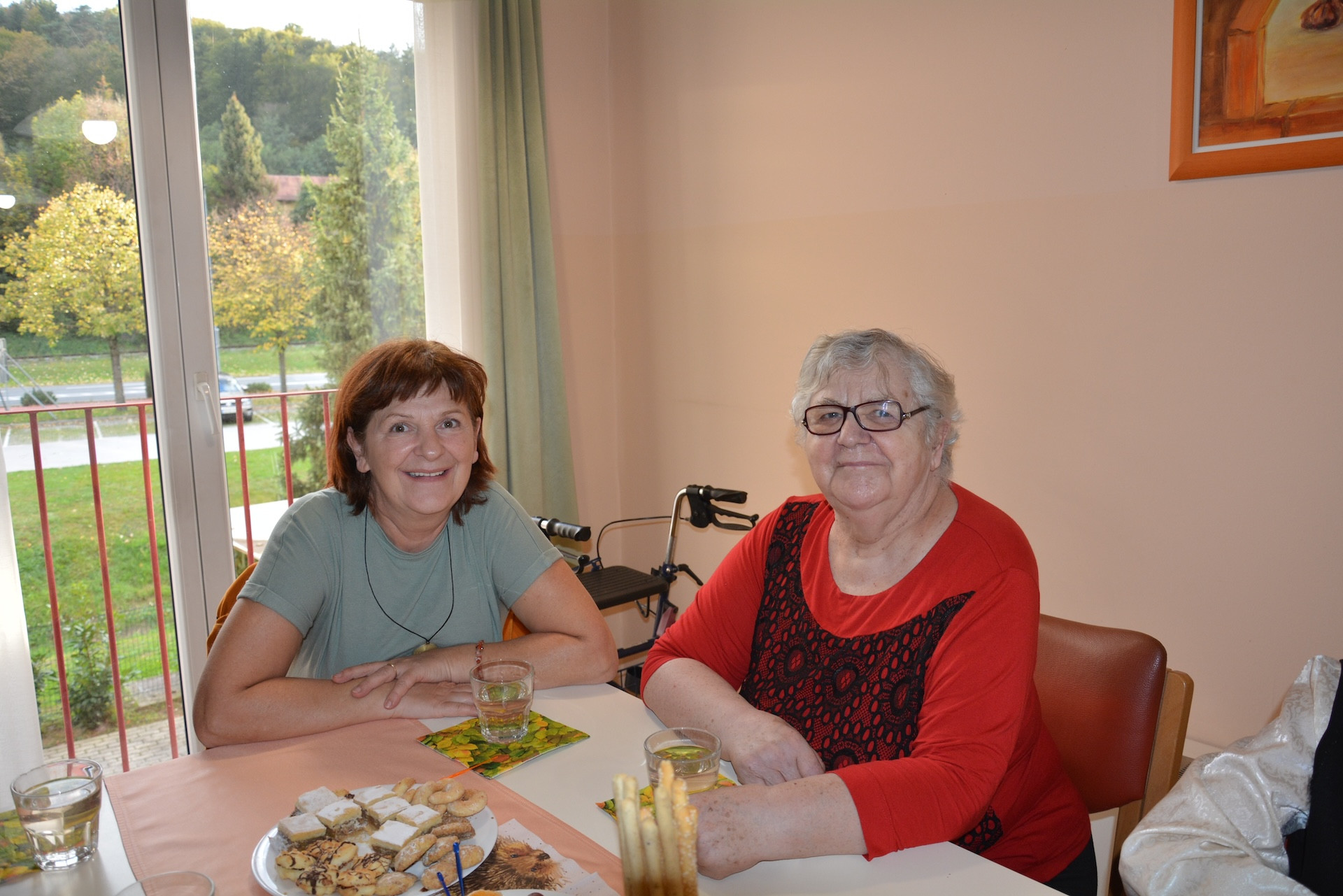 Klub svojcev skupin Ob potoku, Ena A in Rožmarin