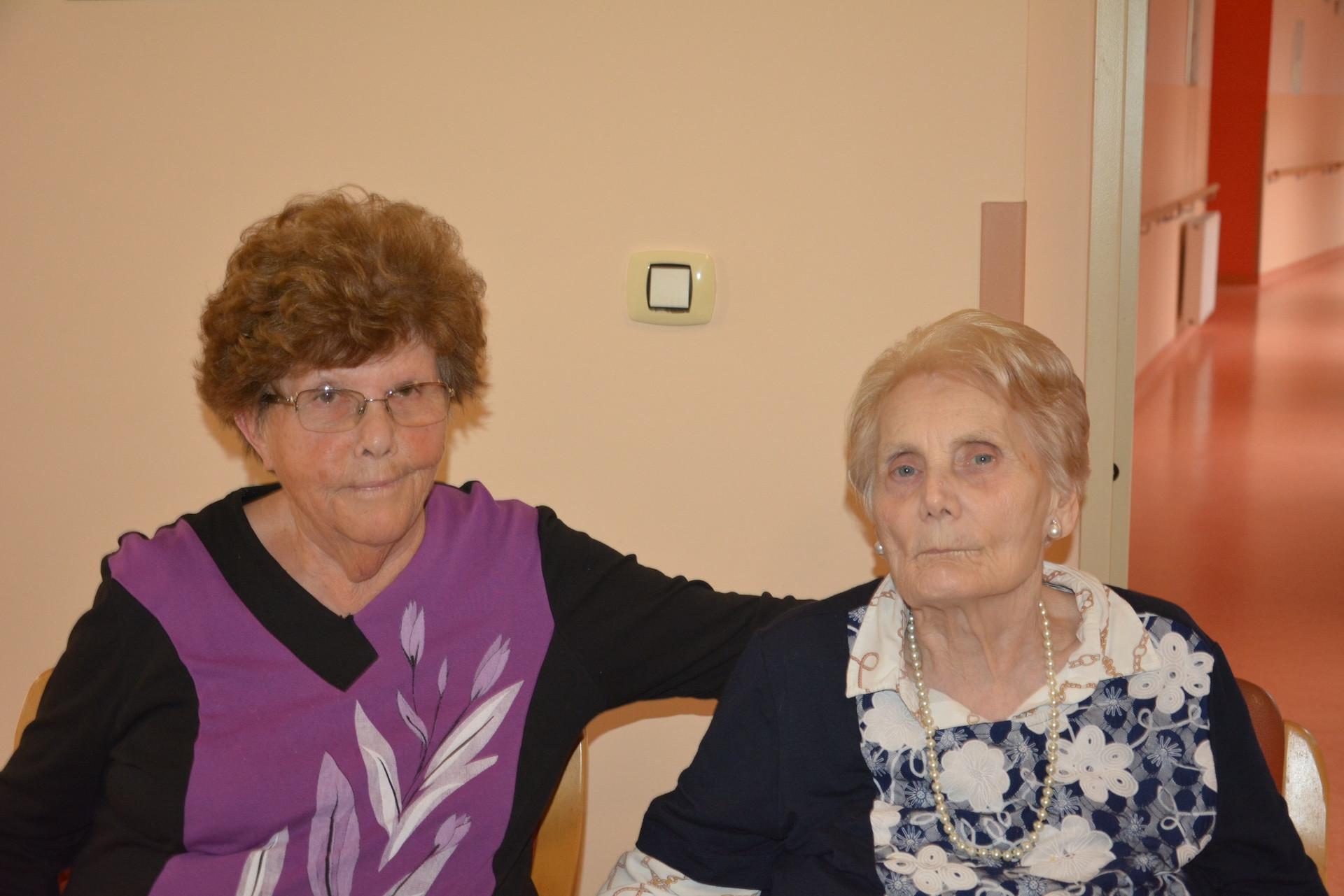 Klub svojcev skupin Ob potoku, Ena A in Rožmarin