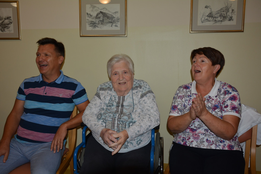 Klub svojcev Zarja in Spominčice