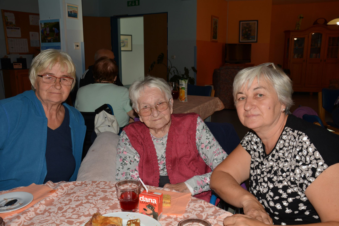 KLUBI SVOJCEV SKUPIN MAVRICA IN MODRIJANI