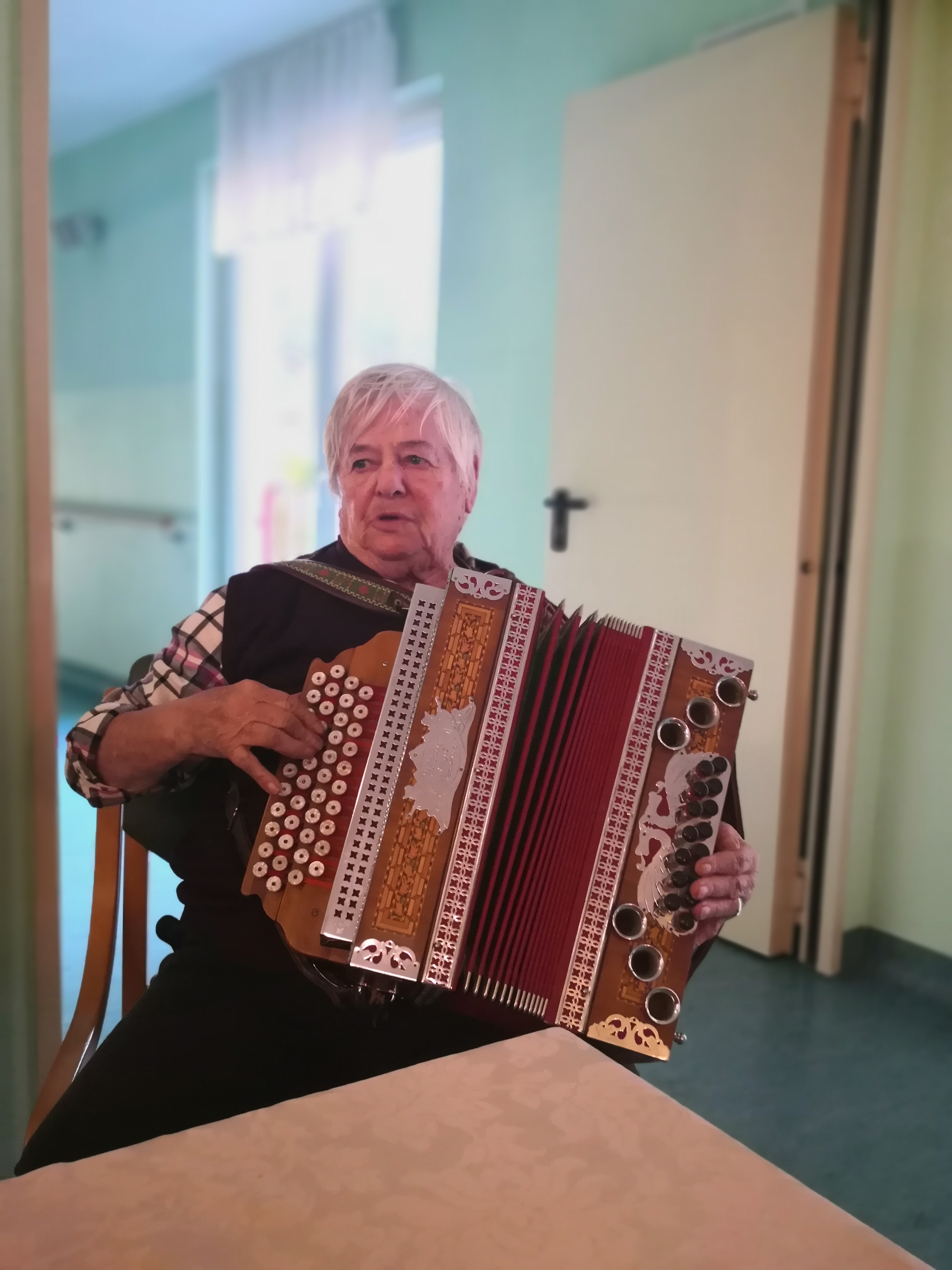 KLUBI SVOJCEV VITALNIH SKUPIN