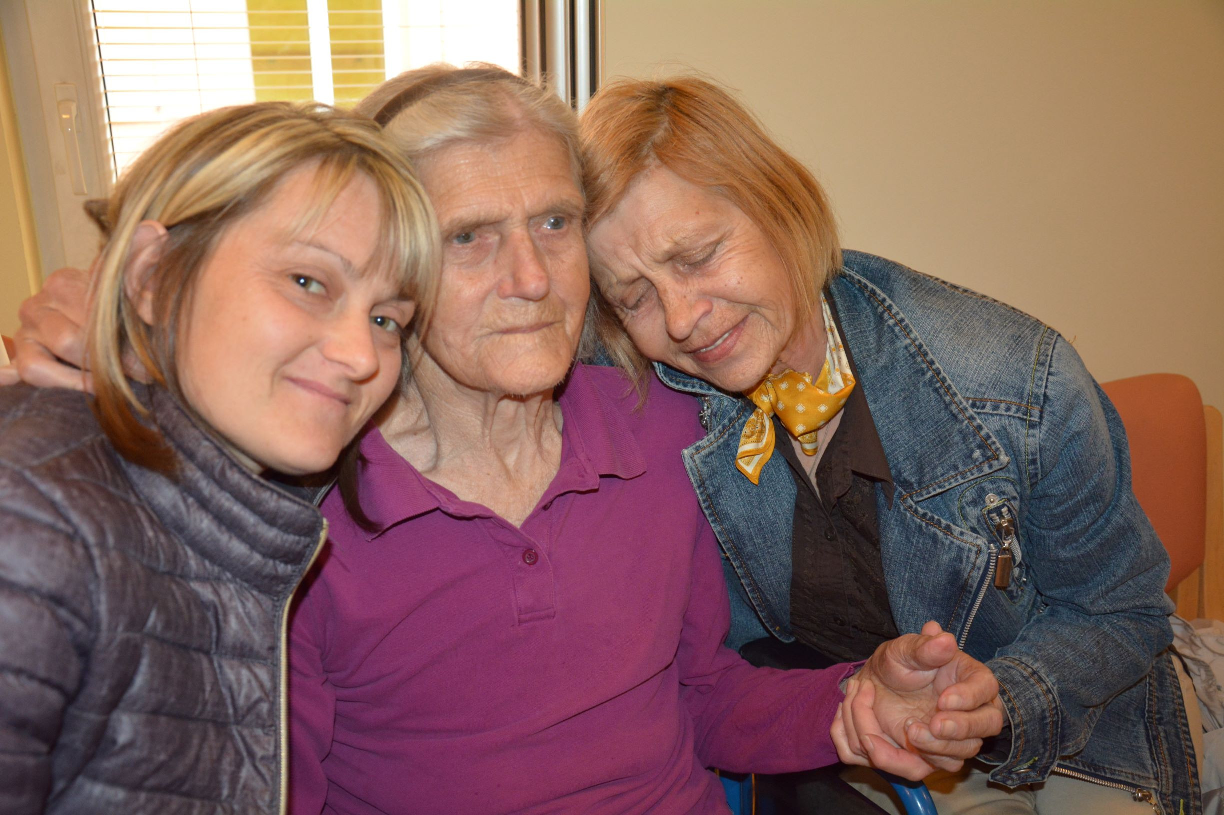 Klubi svojcev za skupini Mavrica in Modrijani