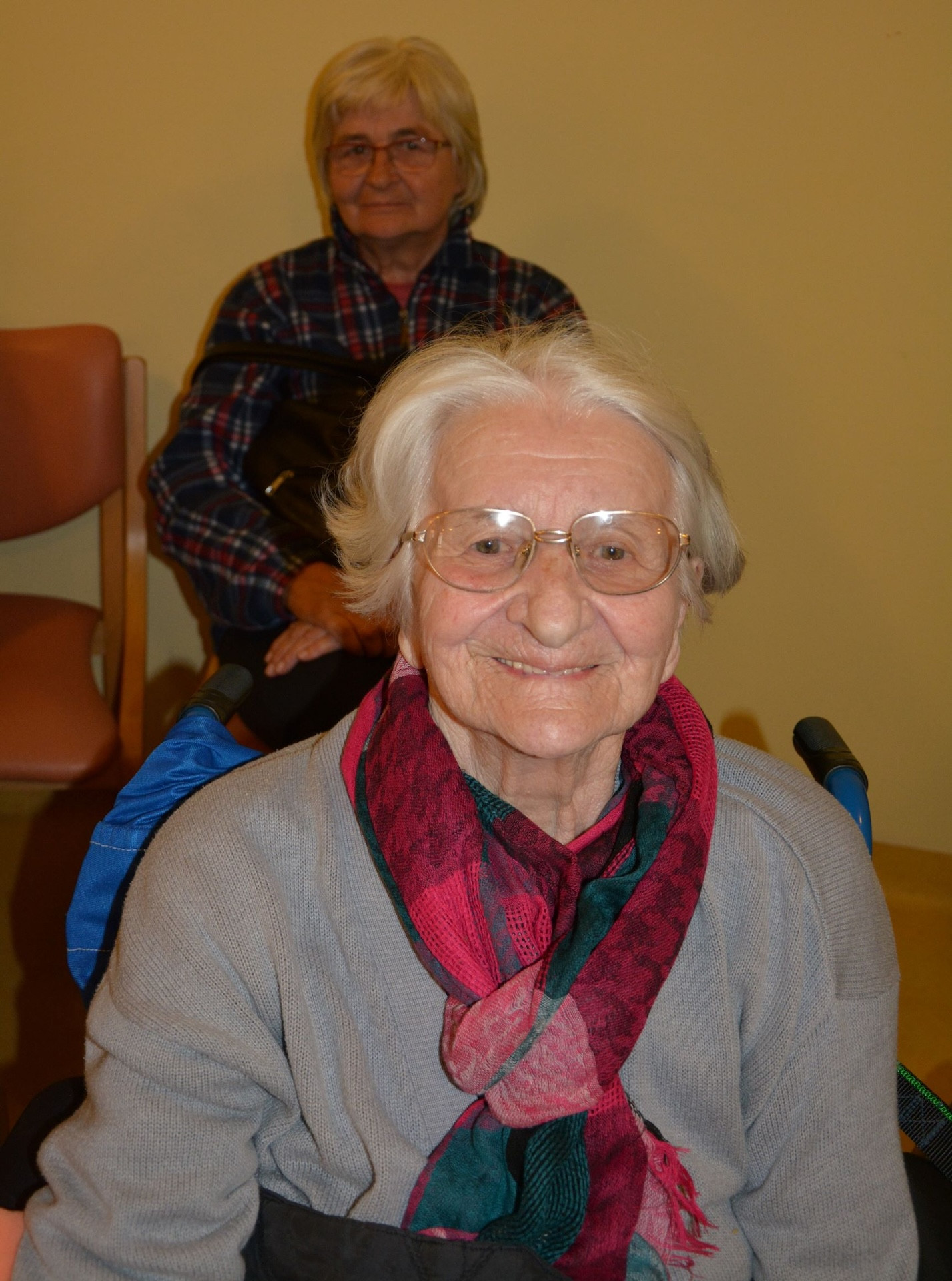 Klubi svojcev za skupini Mavrica in Modrijani