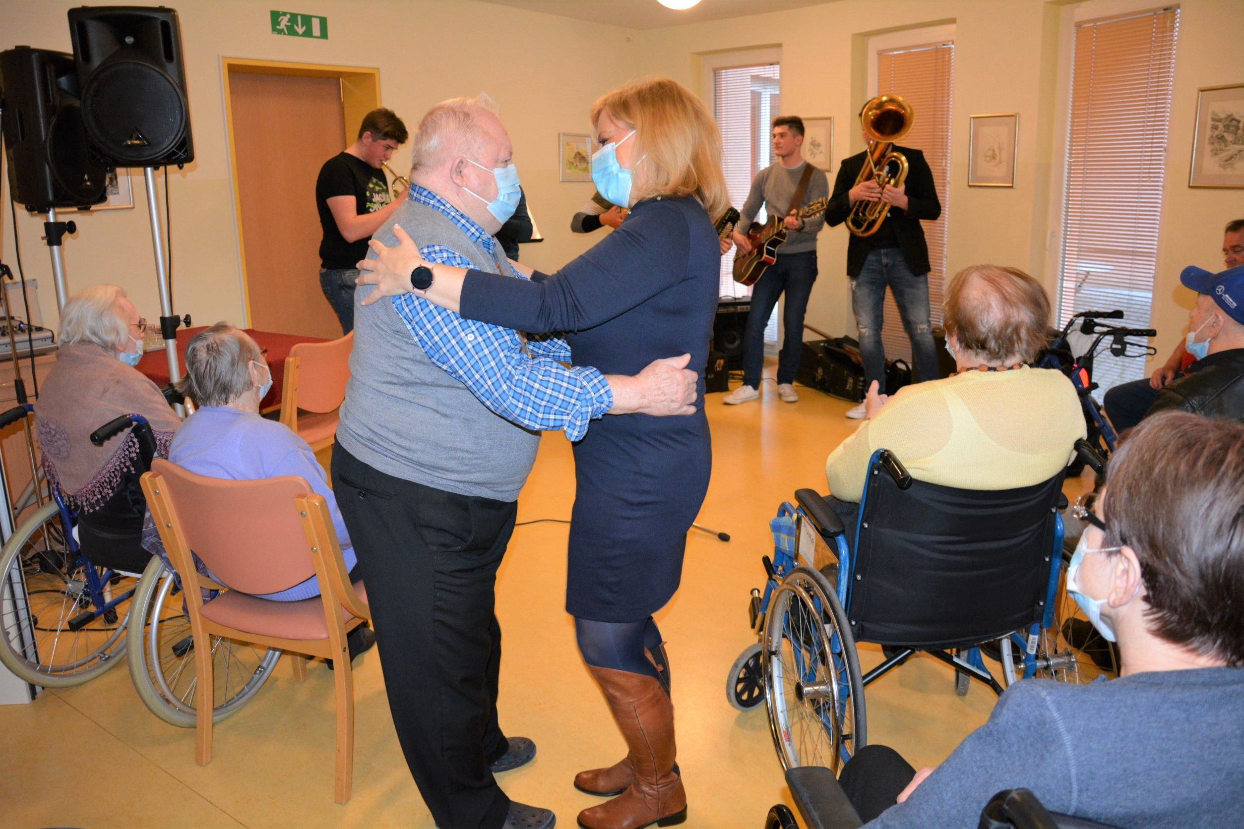 Koncert Grand kvinteta ob dnevu žena