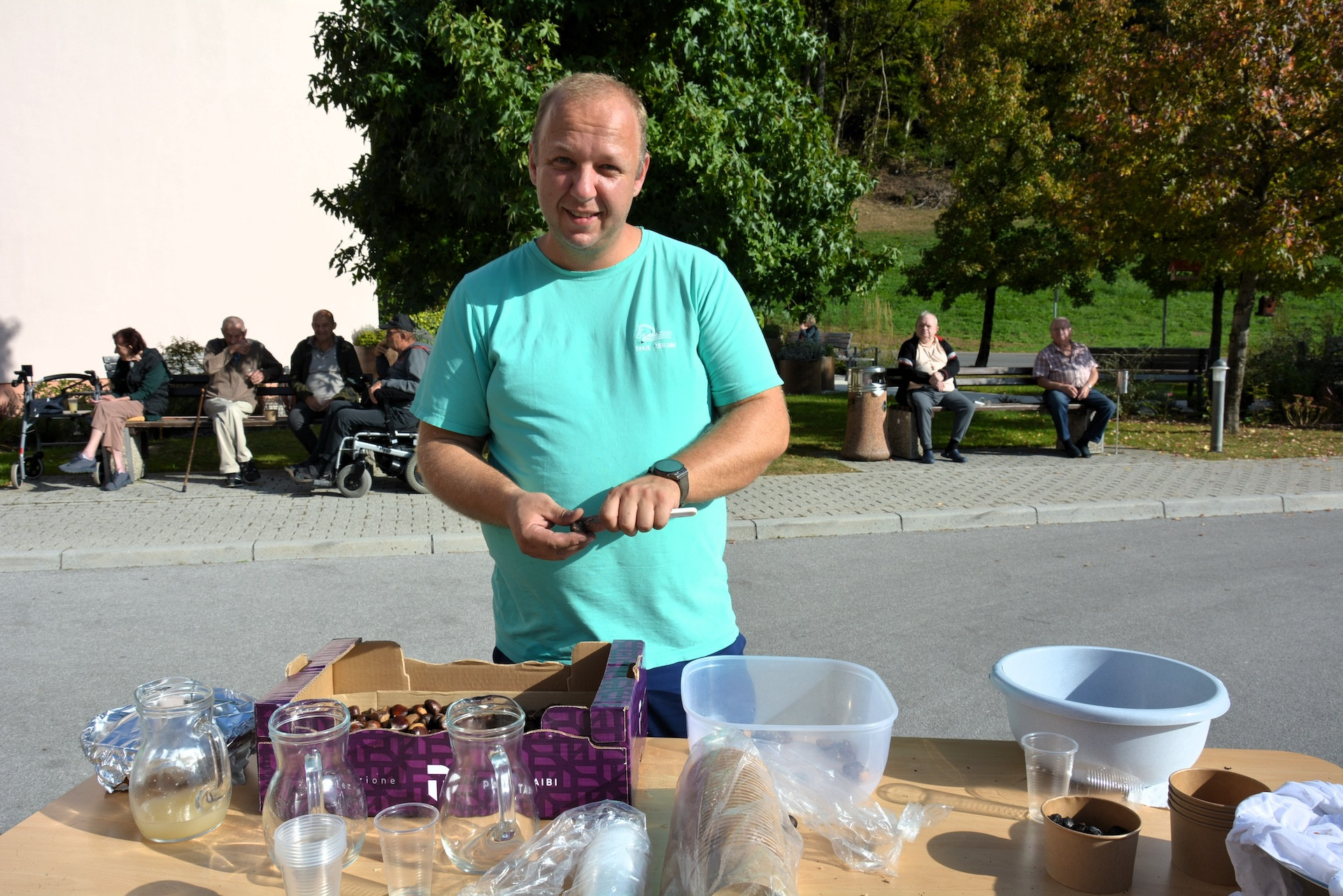 Kostanjev piknik in nastop skupine Freya