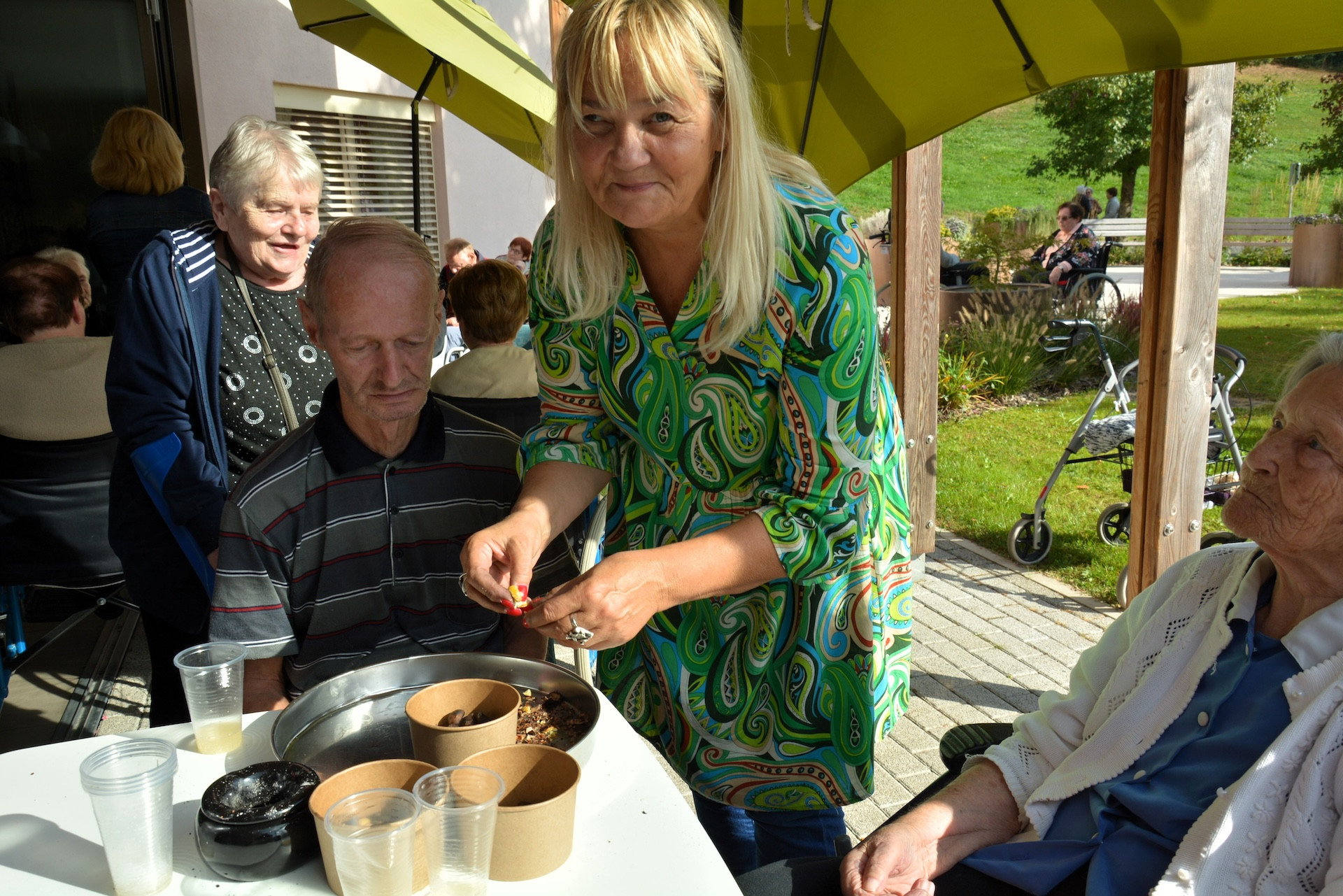 Kostanjev piknik in nastop skupine Freya