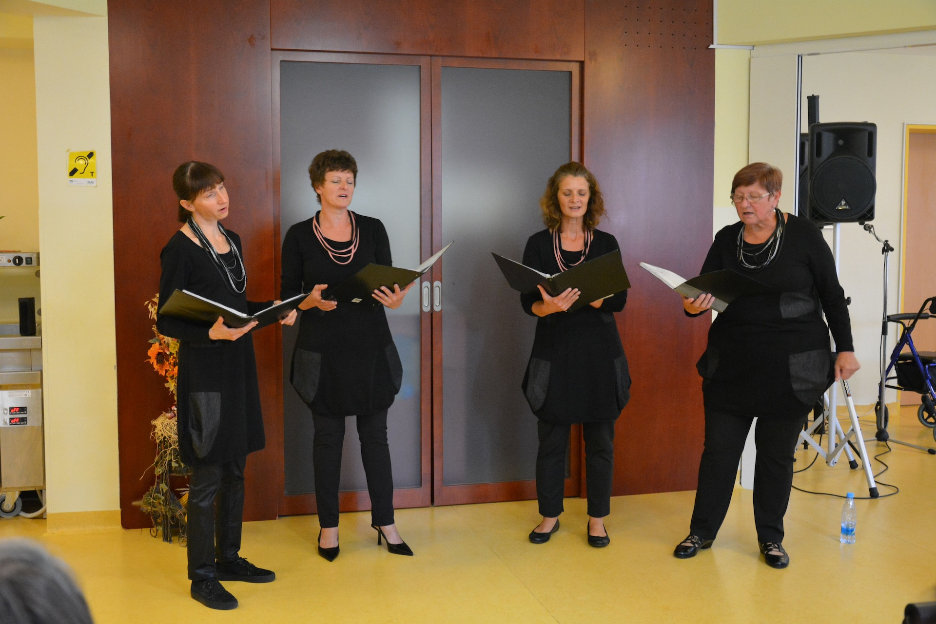 Kostanjev piknik in nastop skupine Freya