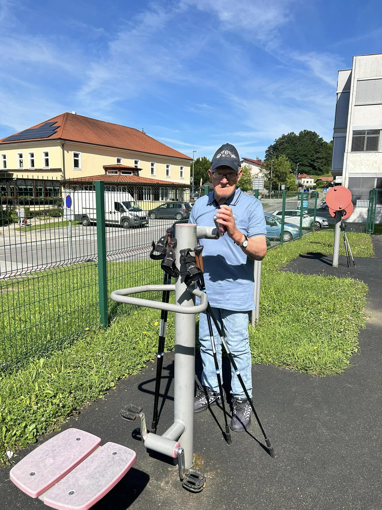 Lep je ta dan, steci z mano ven!