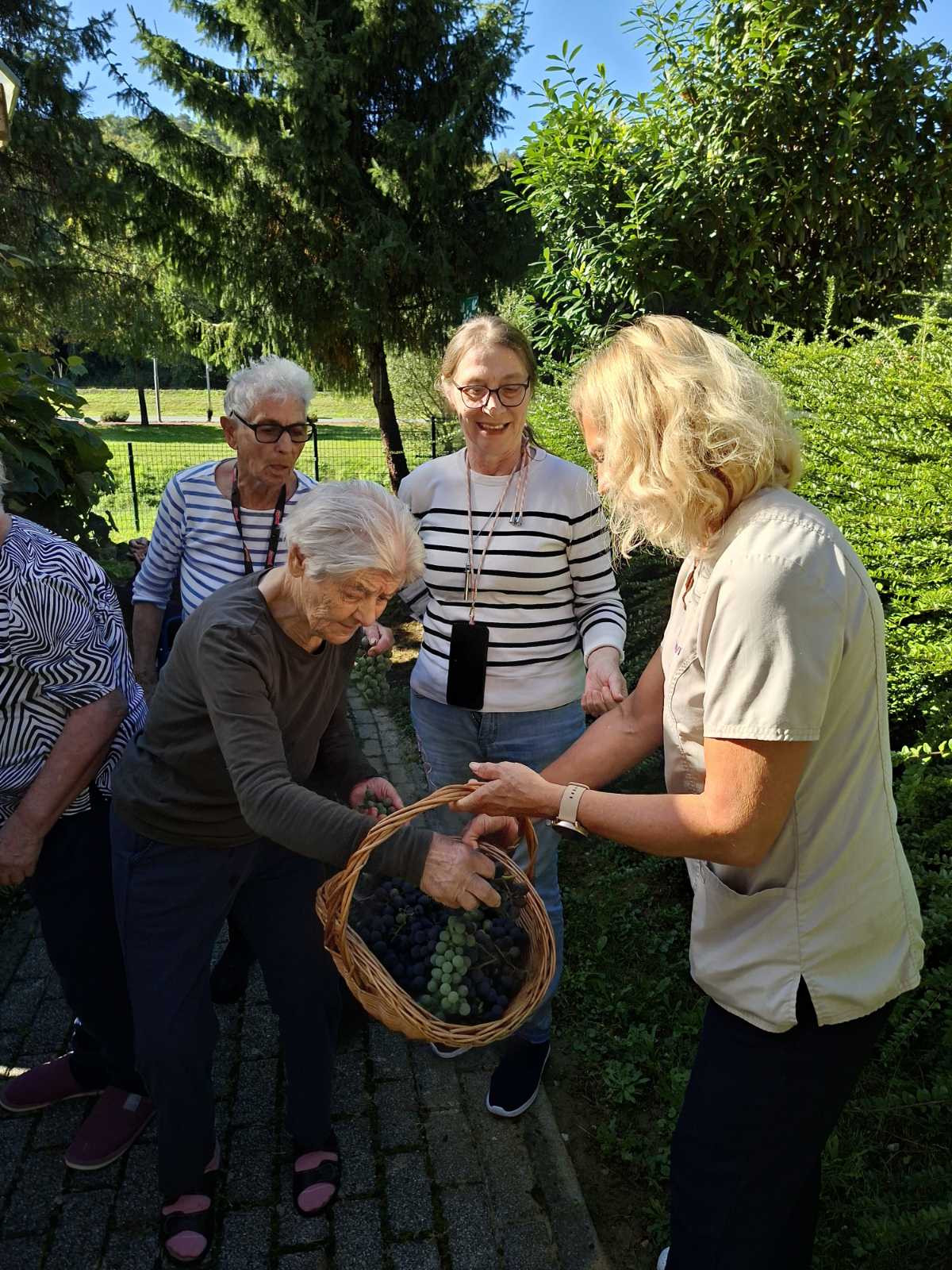 Lep sončen dan v objemu začetka jeseni