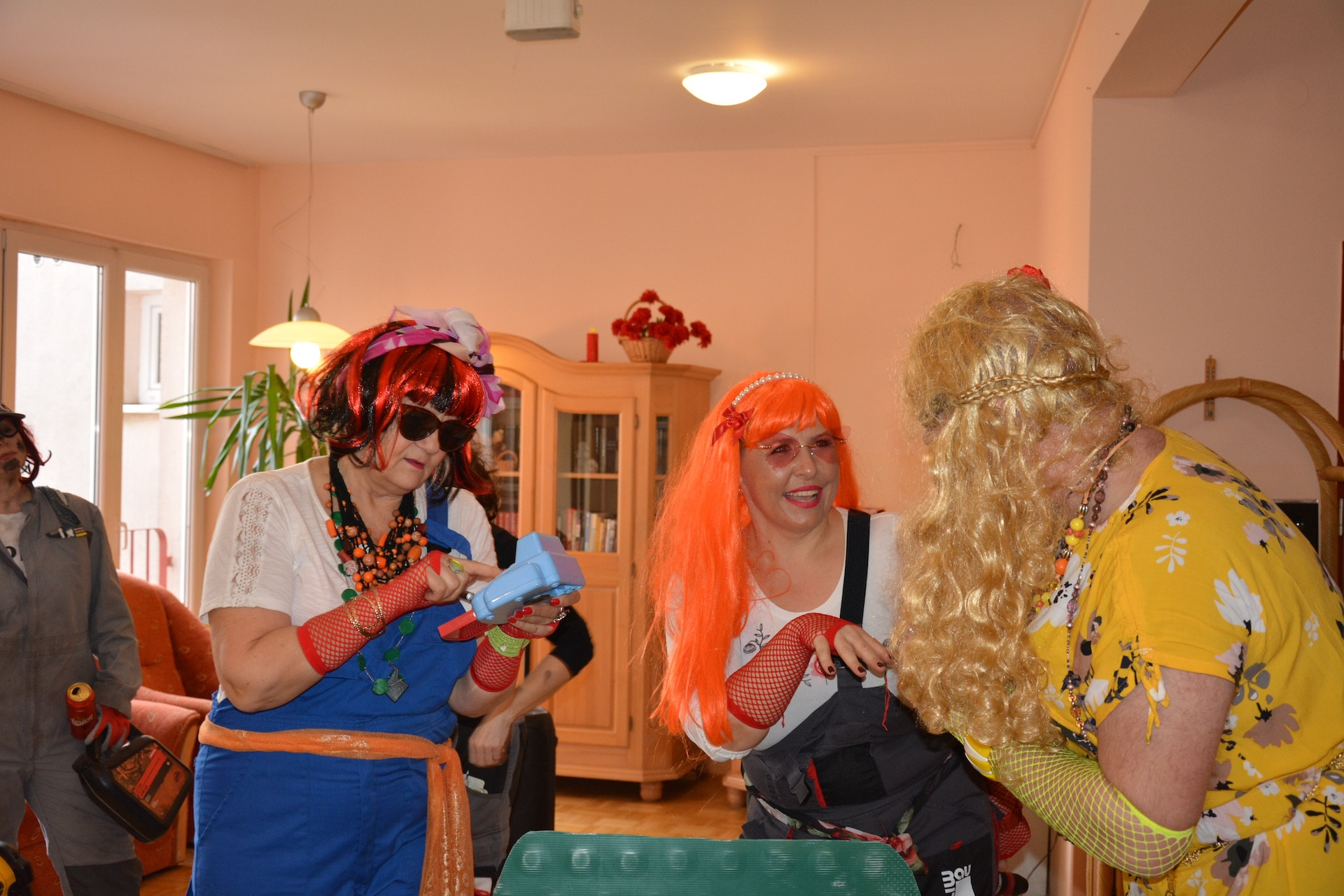 Maškare, maškare....